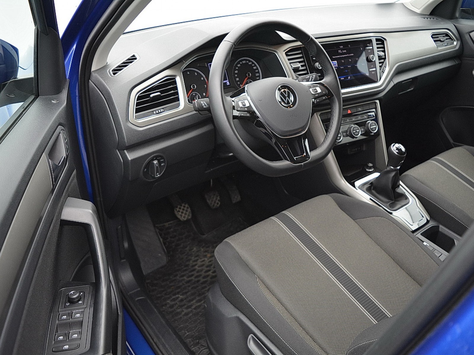 VOLKSWAGEN - T-ROC - #169430 - 3