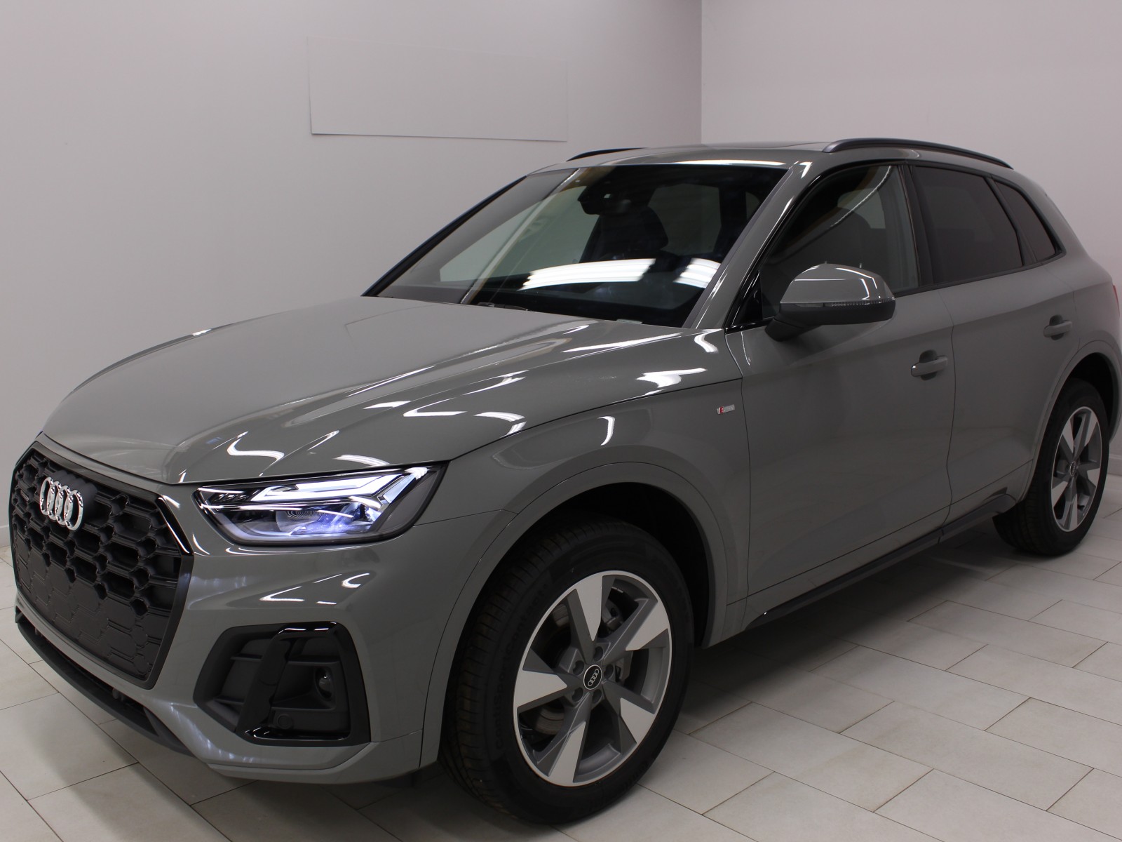 AUDI - Q5 - #174510 - 0