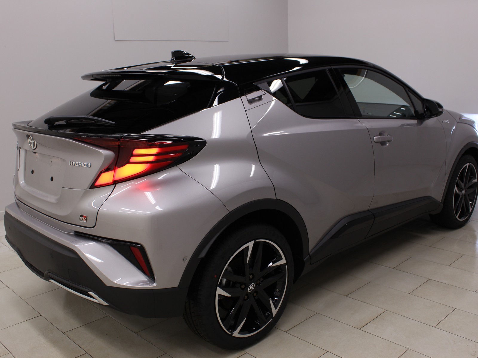 TOYOTA - C-HR HYBRIDE MY20 - #171805 - 1