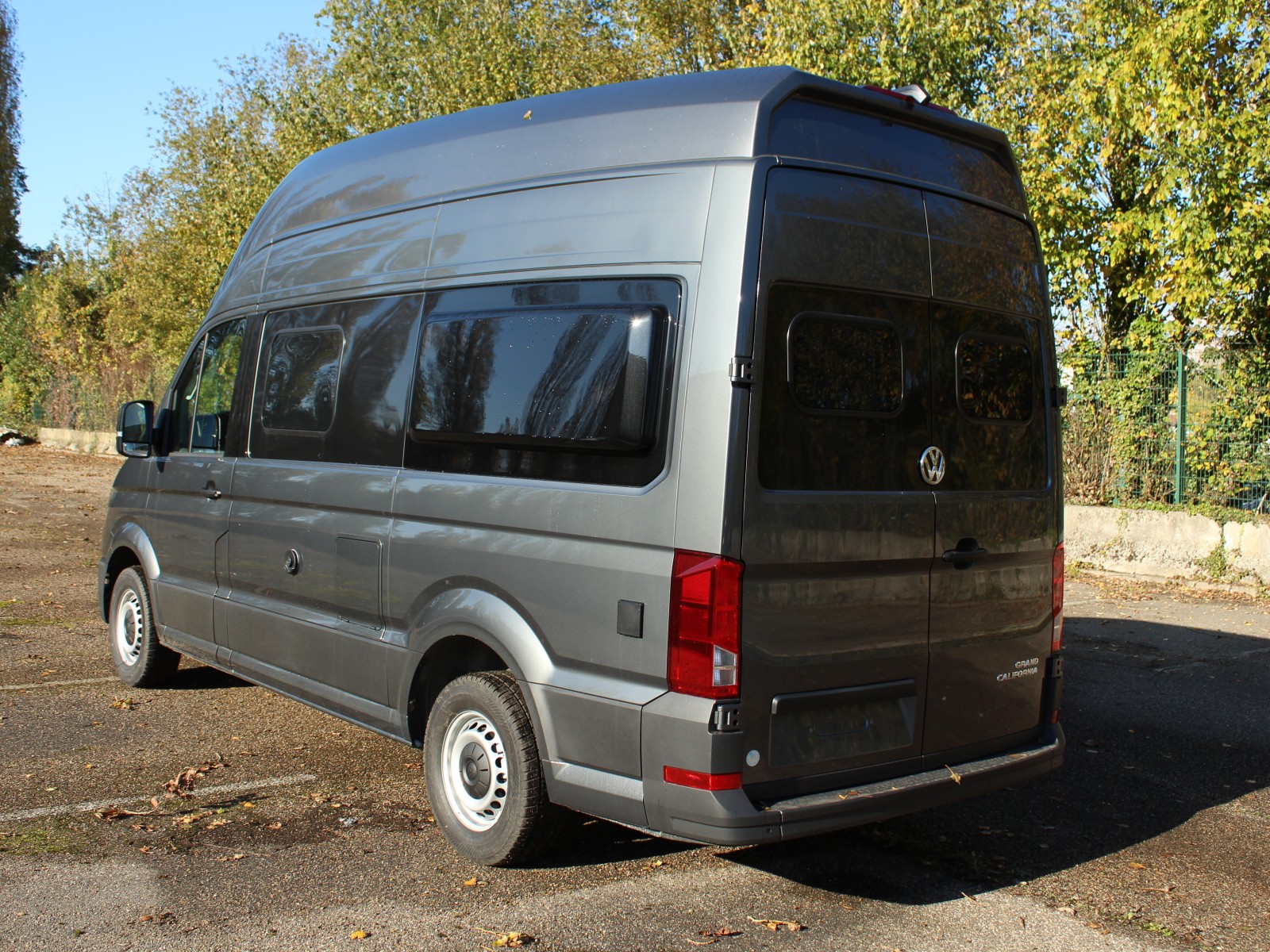 VOLKSWAGEN - GRAND CALIFORNIA - #174933 - 1