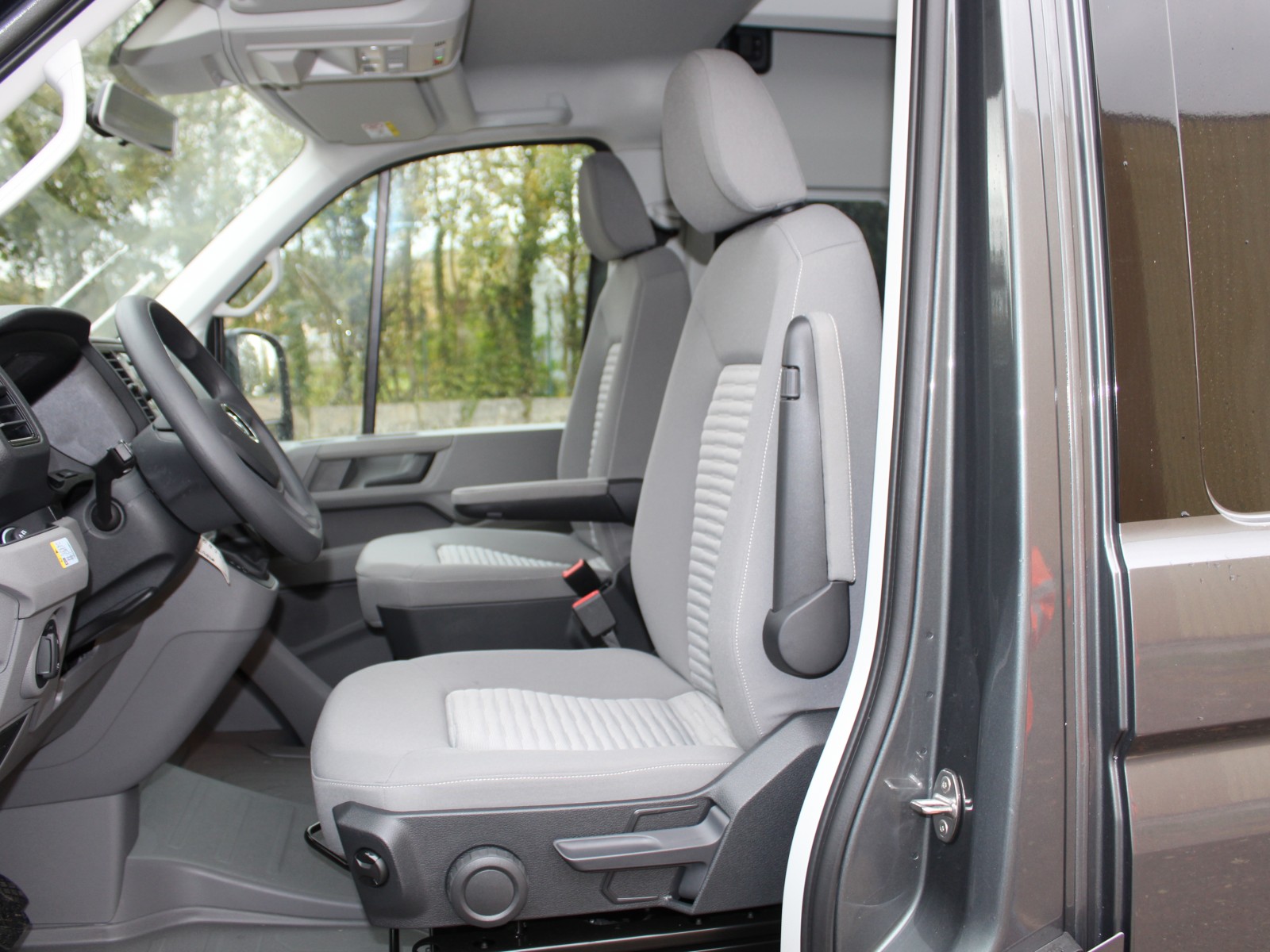 VOLKSWAGEN - GRAND CALIFORNIA - #174933 - 6