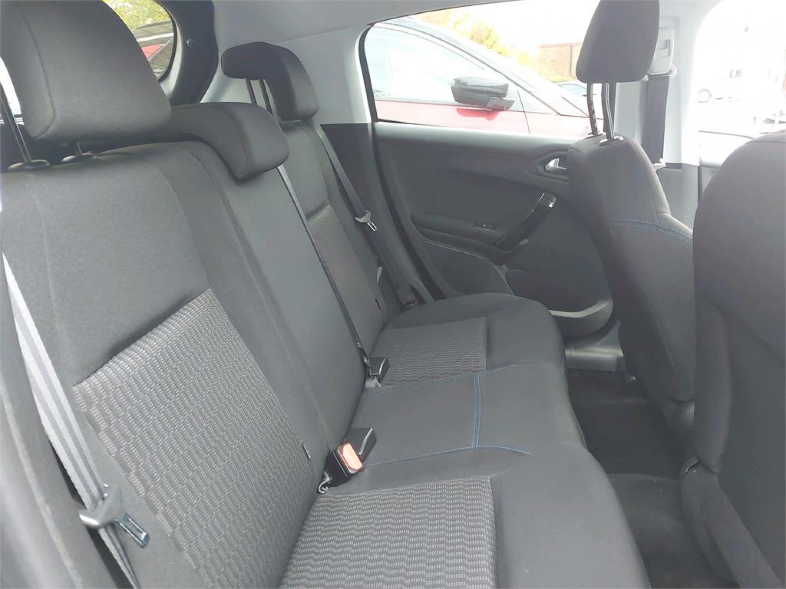 PEUGEOT - 208 - #175659 - 5