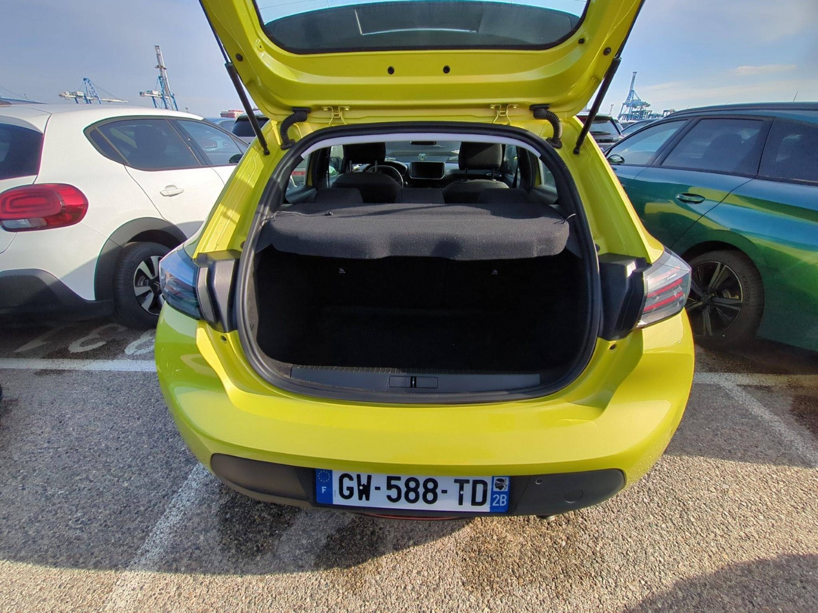 PEUGEOT - 208 - #711574 - 3