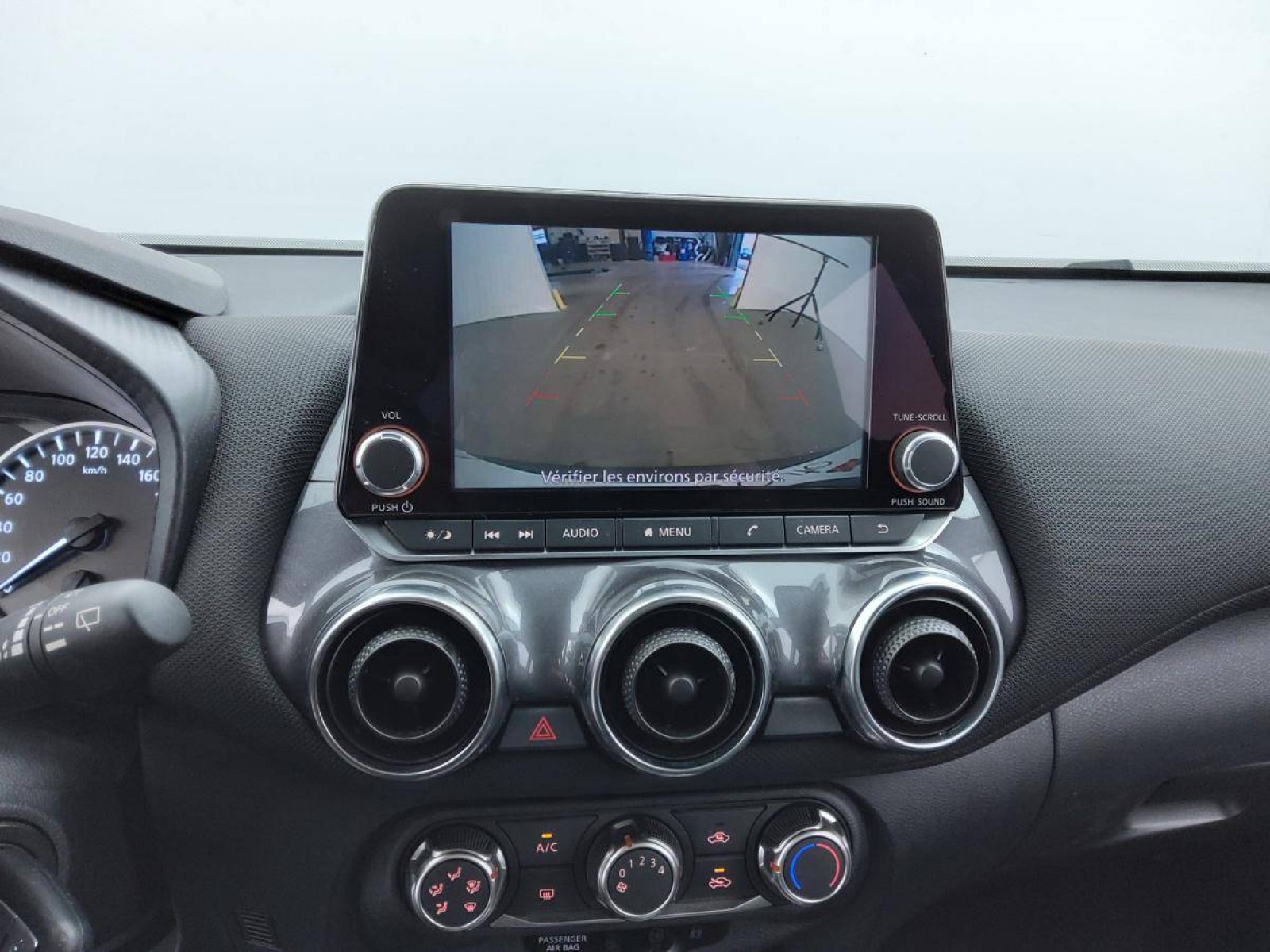 NISSAN - JUKE 2023.5 - #650039 - 8