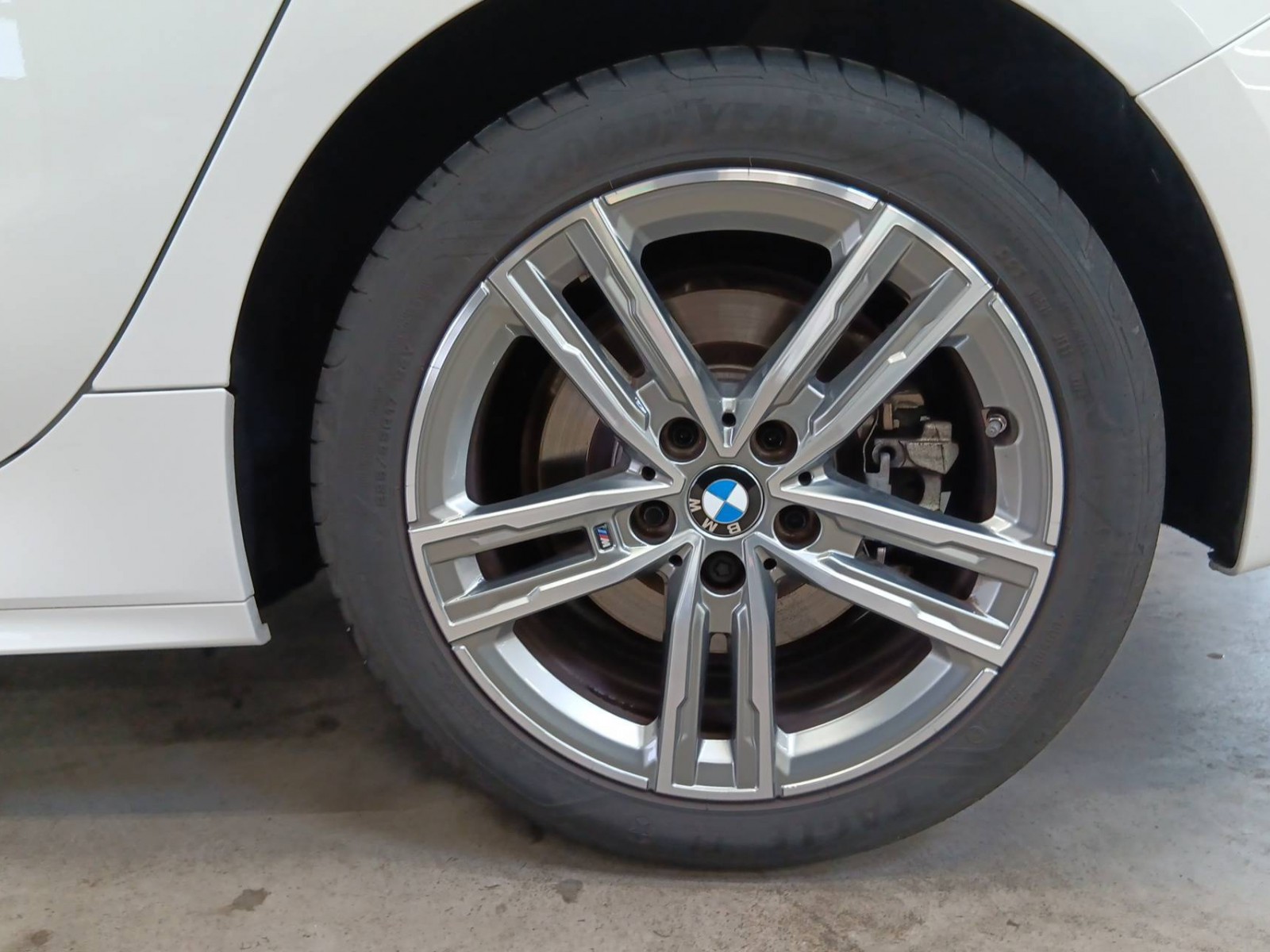 BMW - SERIE 1 F40 - #613040 - 10