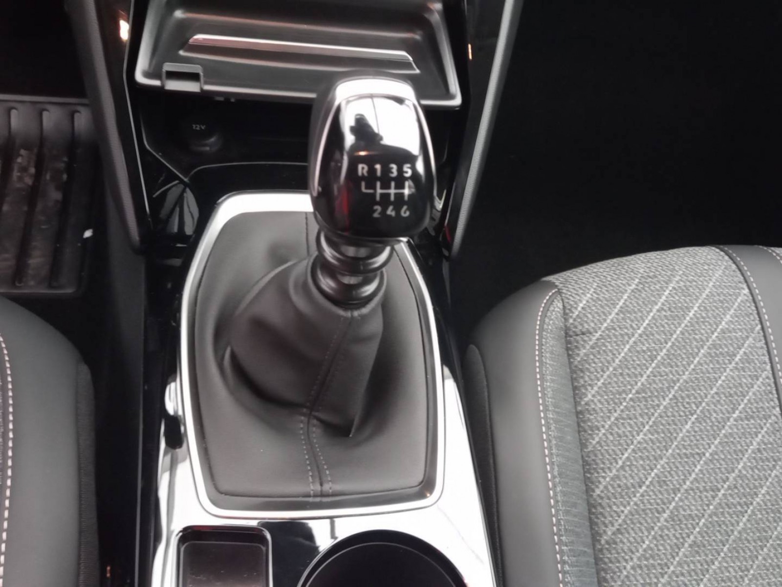 PEUGEOT - 208 - #711573 - 12