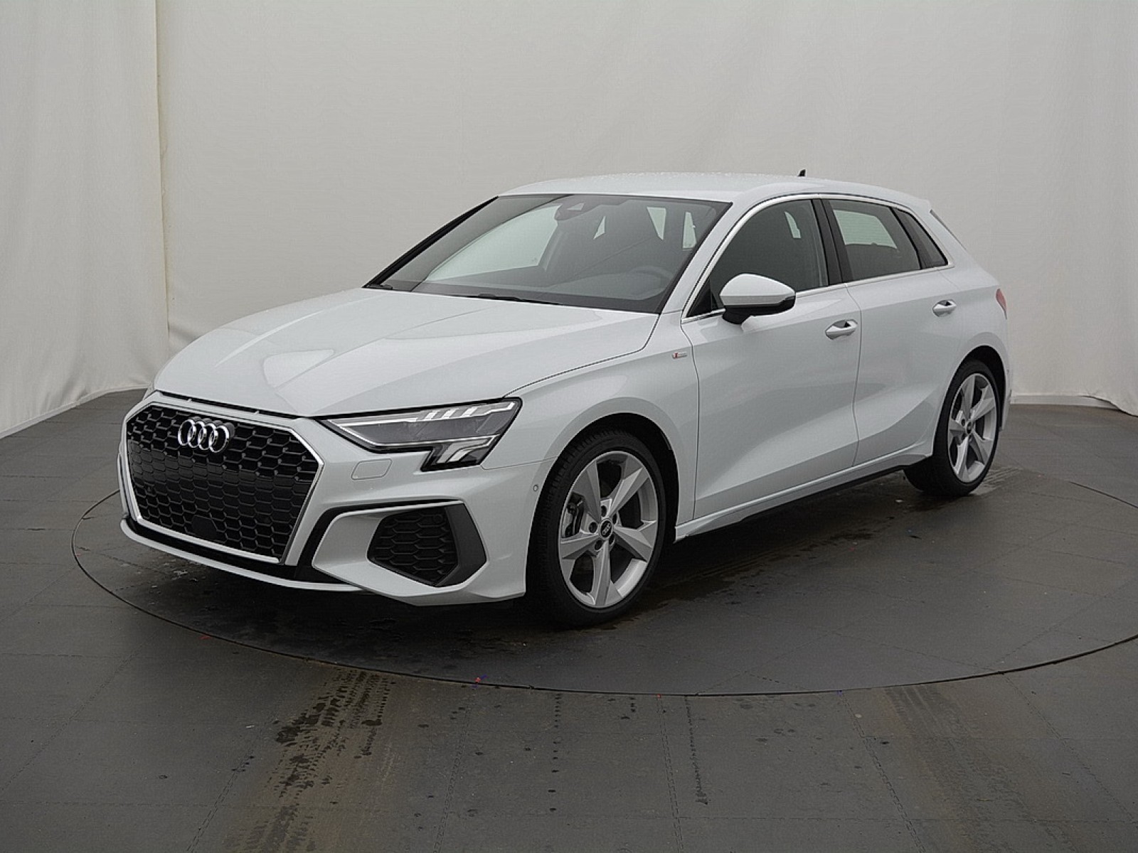 AUDI - A3 SPORTBACK - #175671 - 0