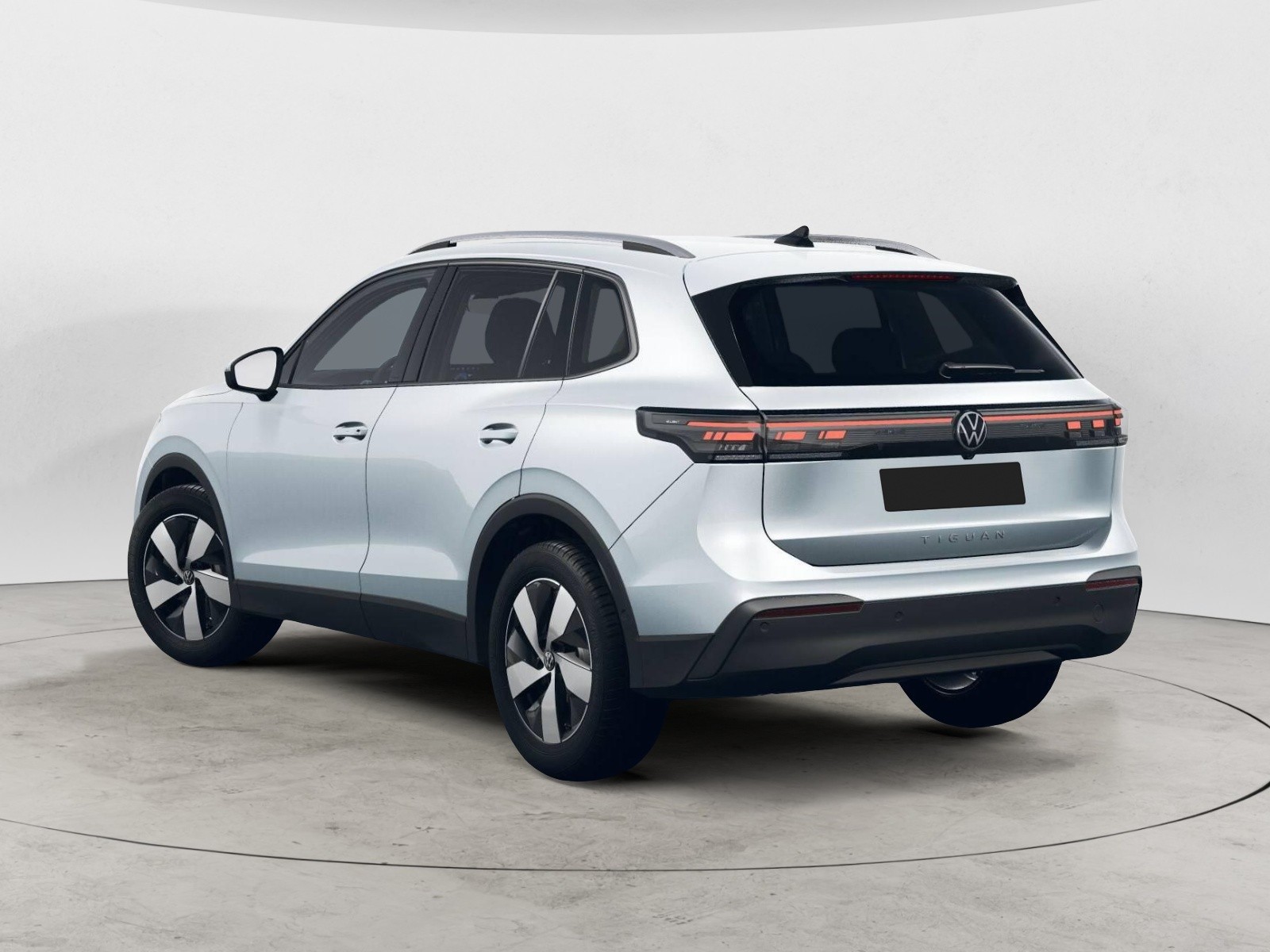 VOLKSWAGEN - TIGUAN - #727759 - 1