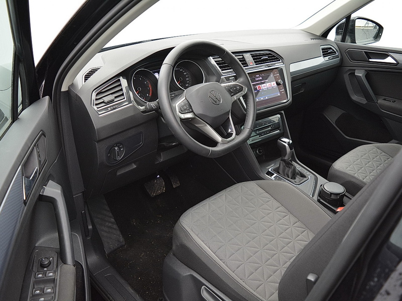 VOLKSWAGEN - TIGUAN - #167350 - 3