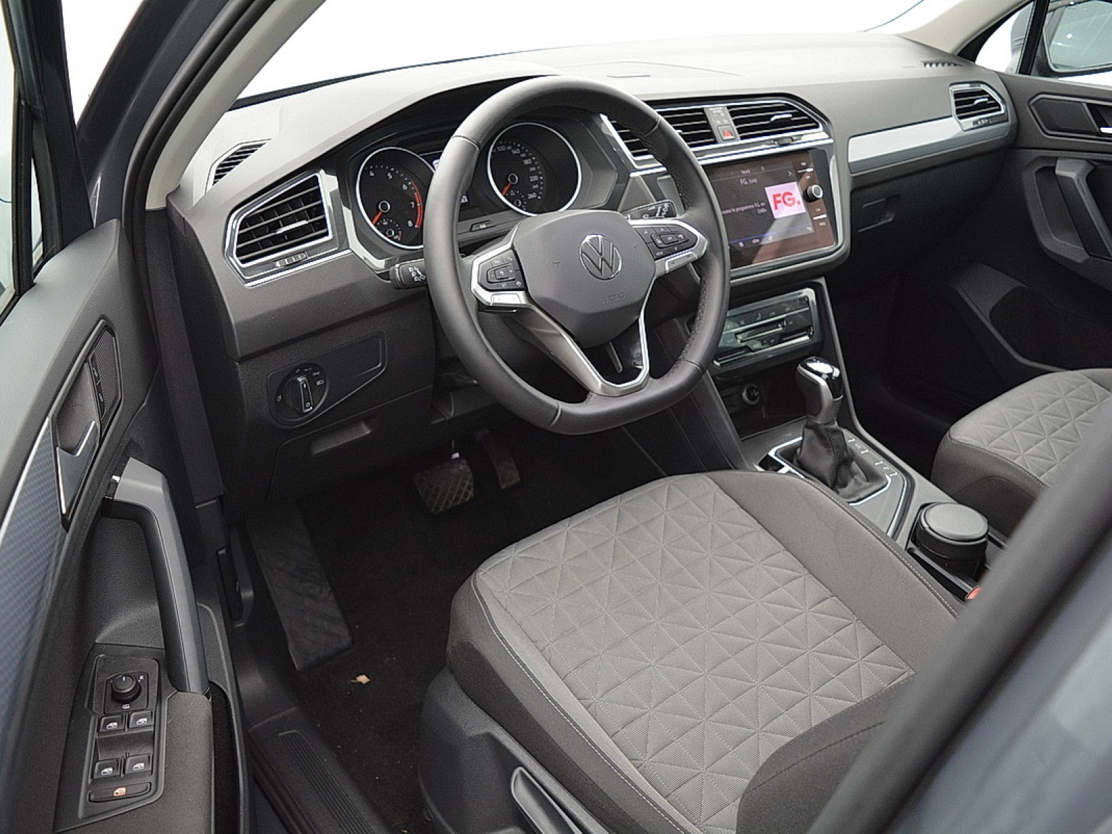 VOLKSWAGEN - TIGUAN - #167348 - 3