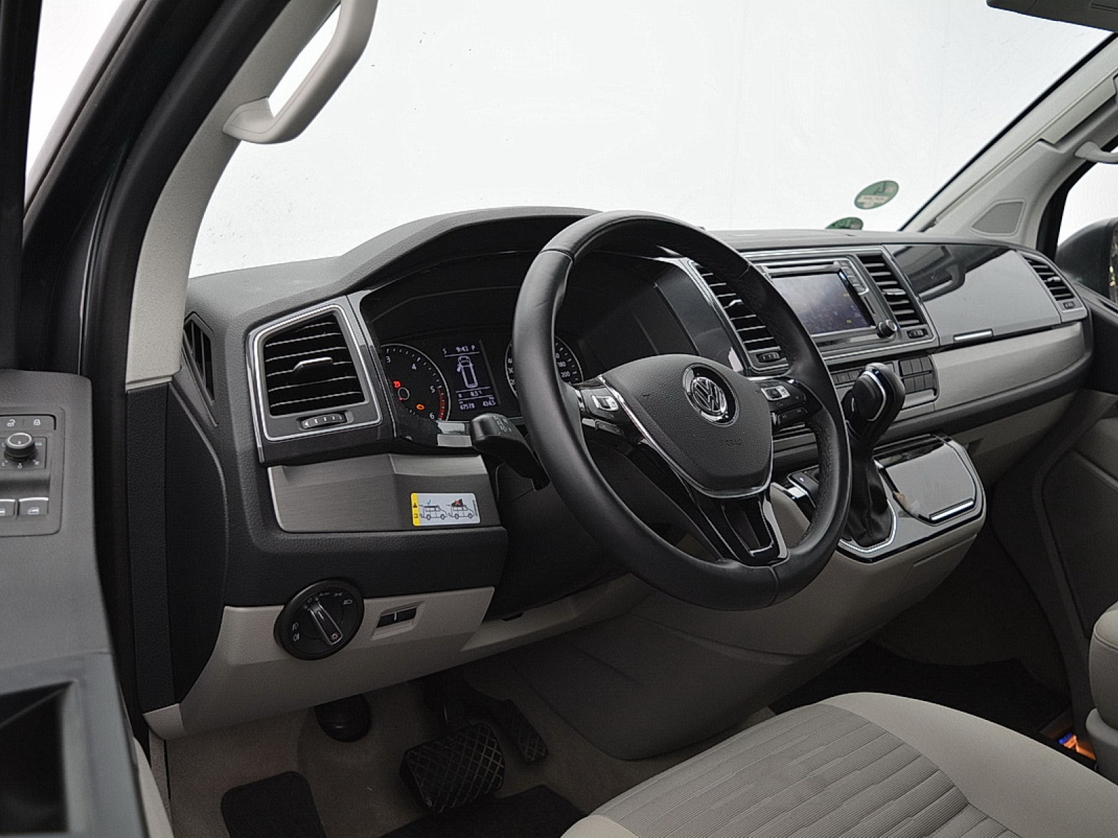 VOLKSWAGEN - CALIFORNIA 6.1 - #175786 - 3