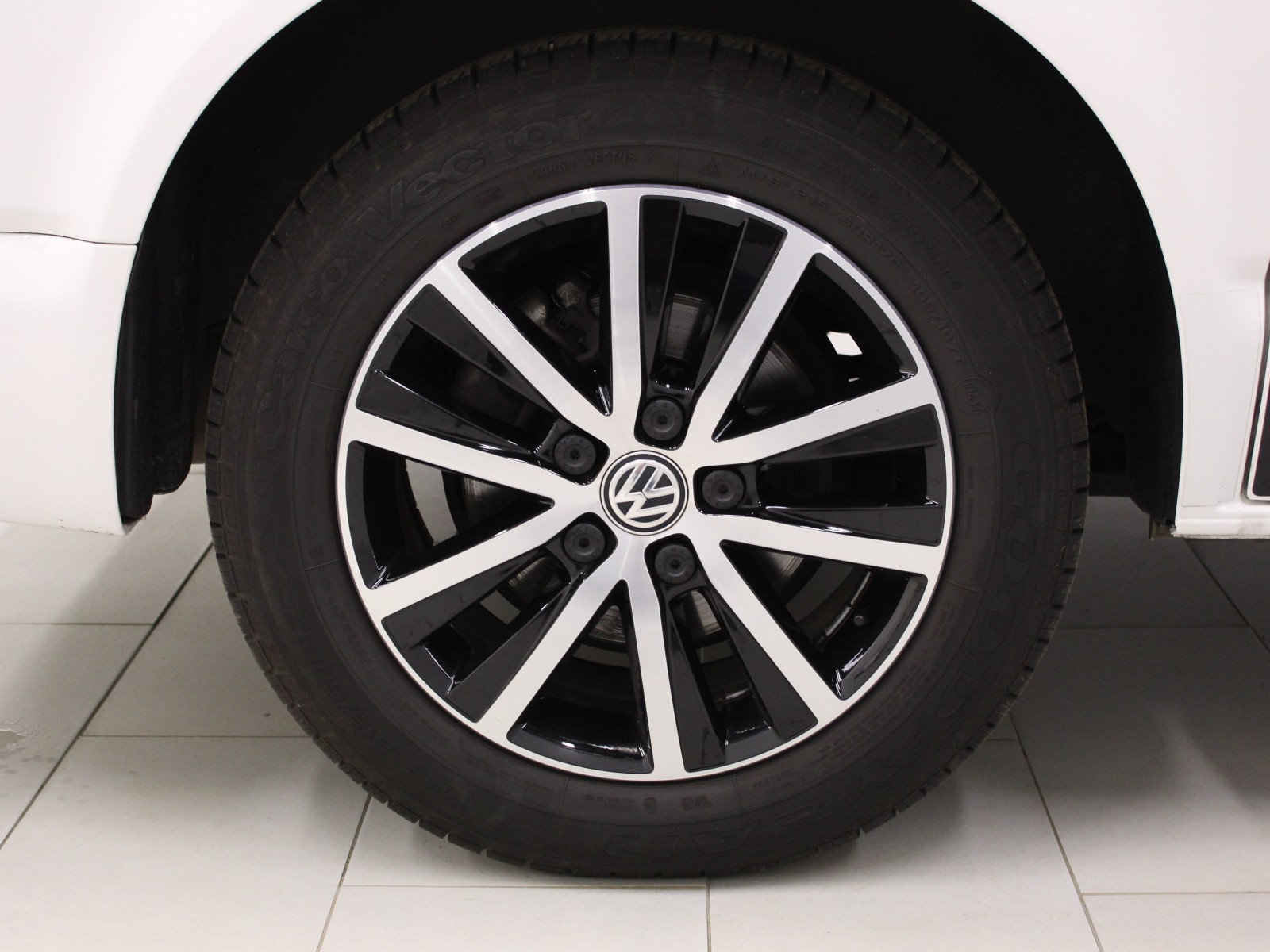 VOLKSWAGEN - CALIFORNIA 6.1 - #175289 - 3