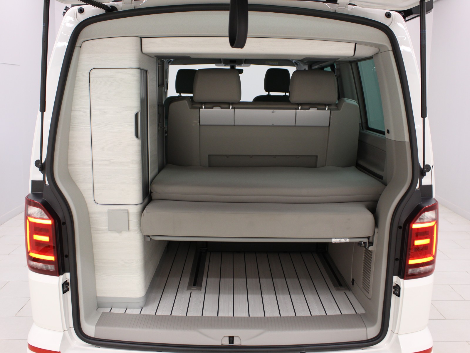 VOLKSWAGEN - CALIFORNIA 6.1 - #175289 - 7