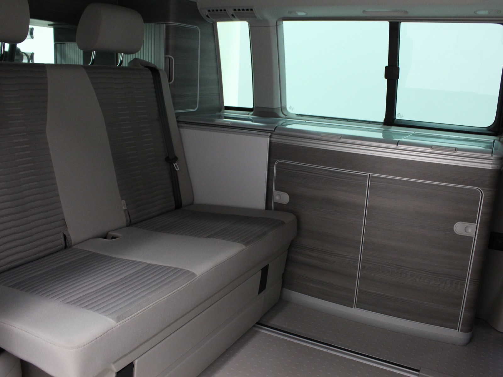 VOLKSWAGEN - CALIFORNIA 6.1 - #175810 - 5