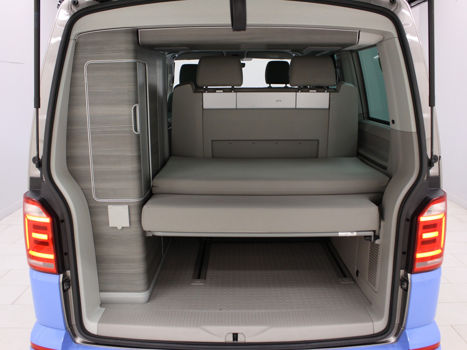 VOLKSWAGEN - CALIFORNIA 6.1 - #175813 - 7