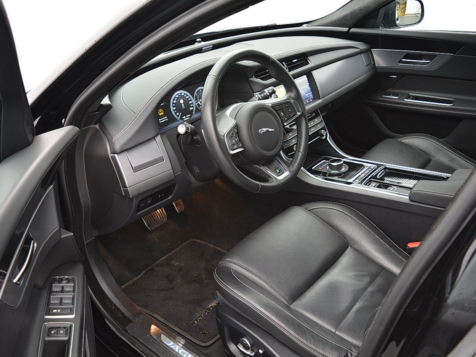 JAGUAR - XF - #176108 - 3