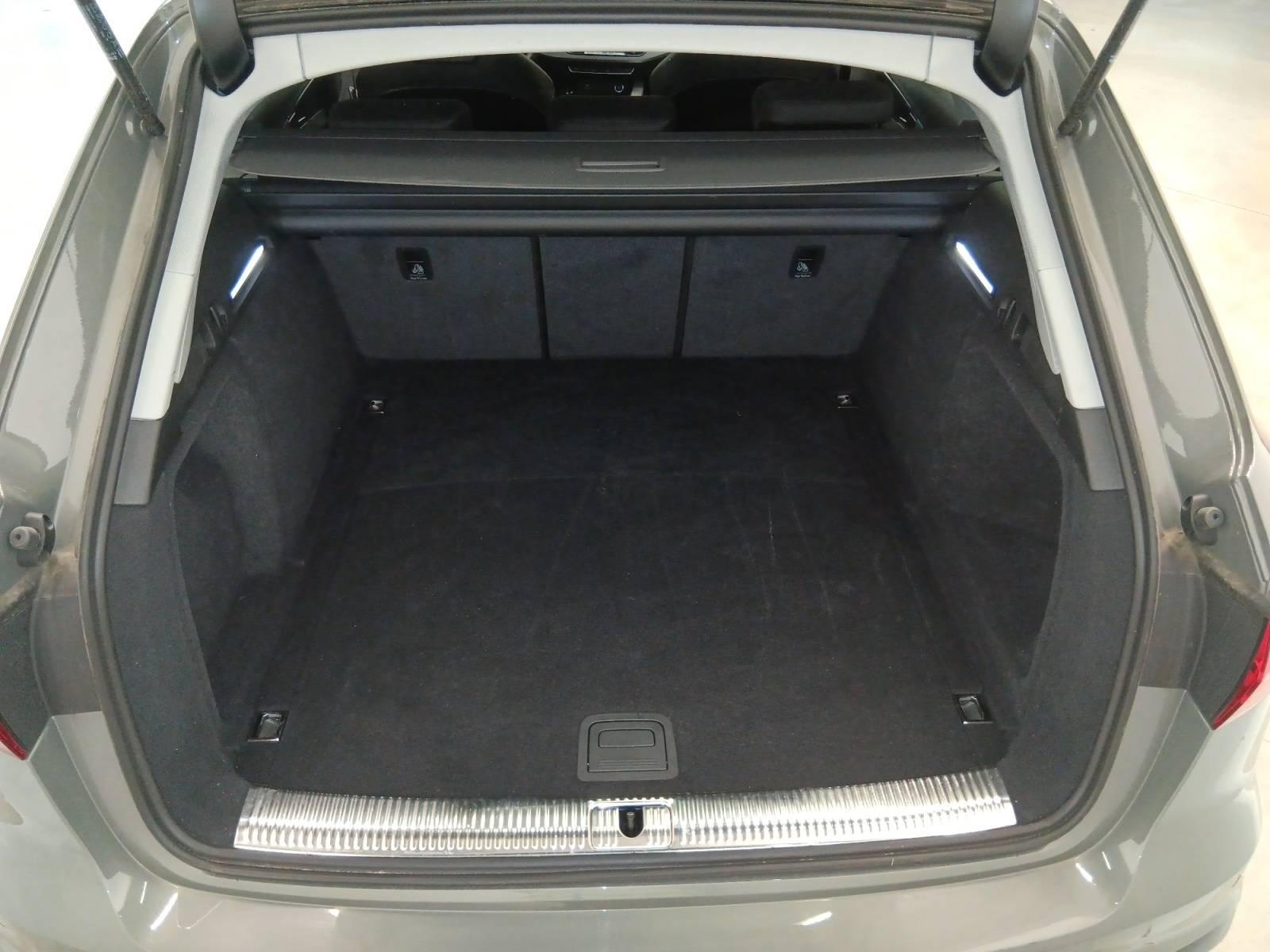 AUDI - A4 AVANT - #673017 - 12