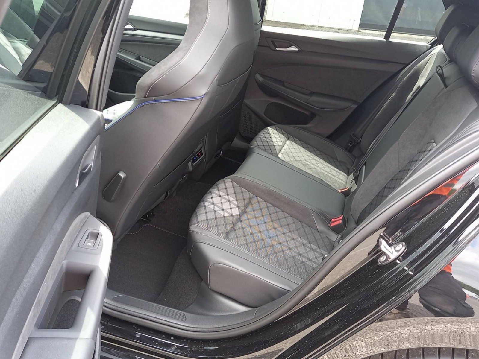 VOLKSWAGEN - GOLF - #525518 - 8