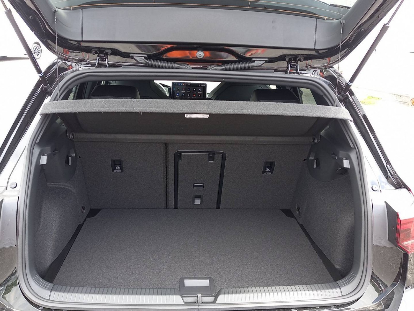 VOLKSWAGEN - GOLF - #525518 - 12