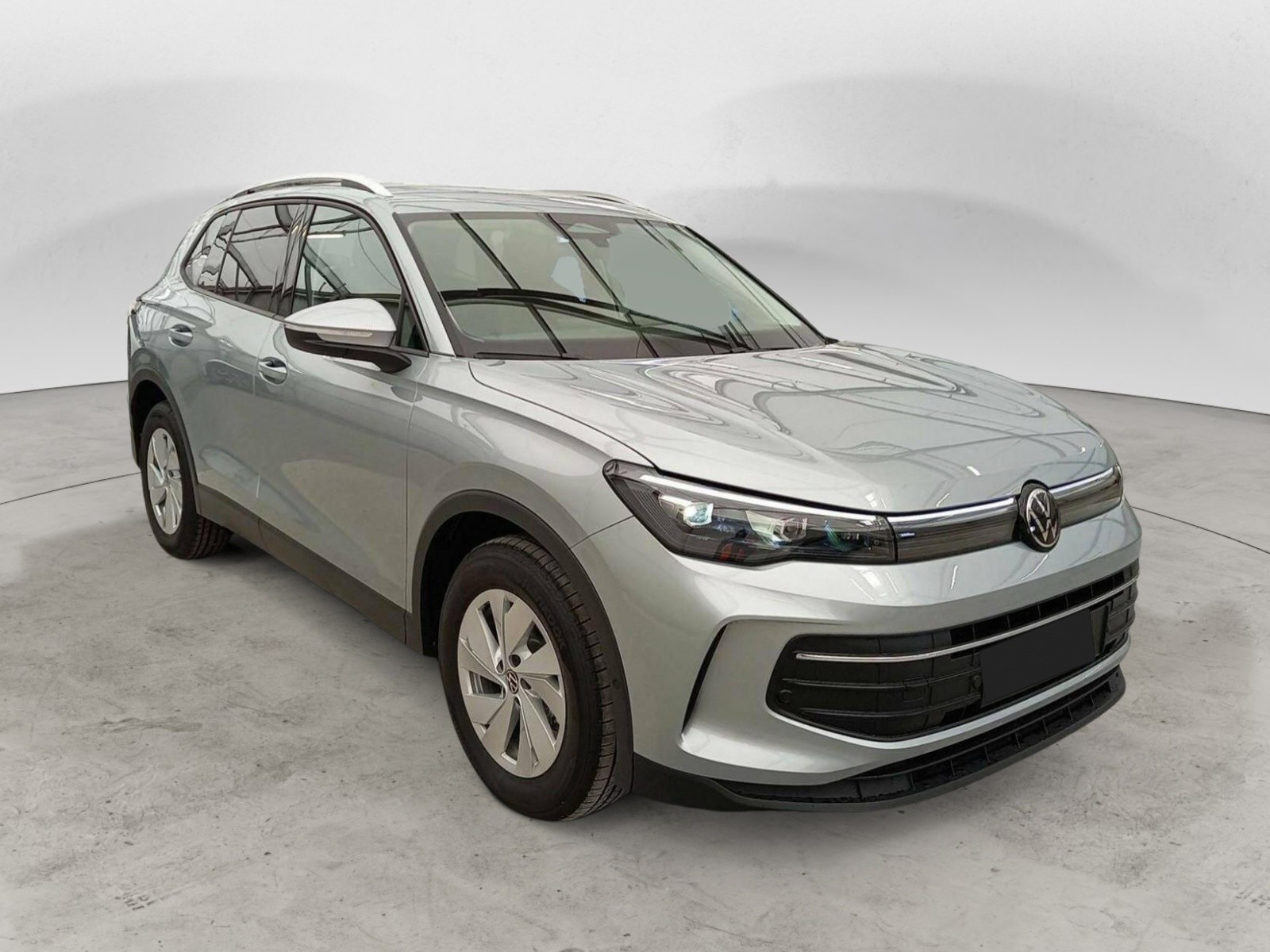 VOLKSWAGEN - TIGUAN - #727824 - 1