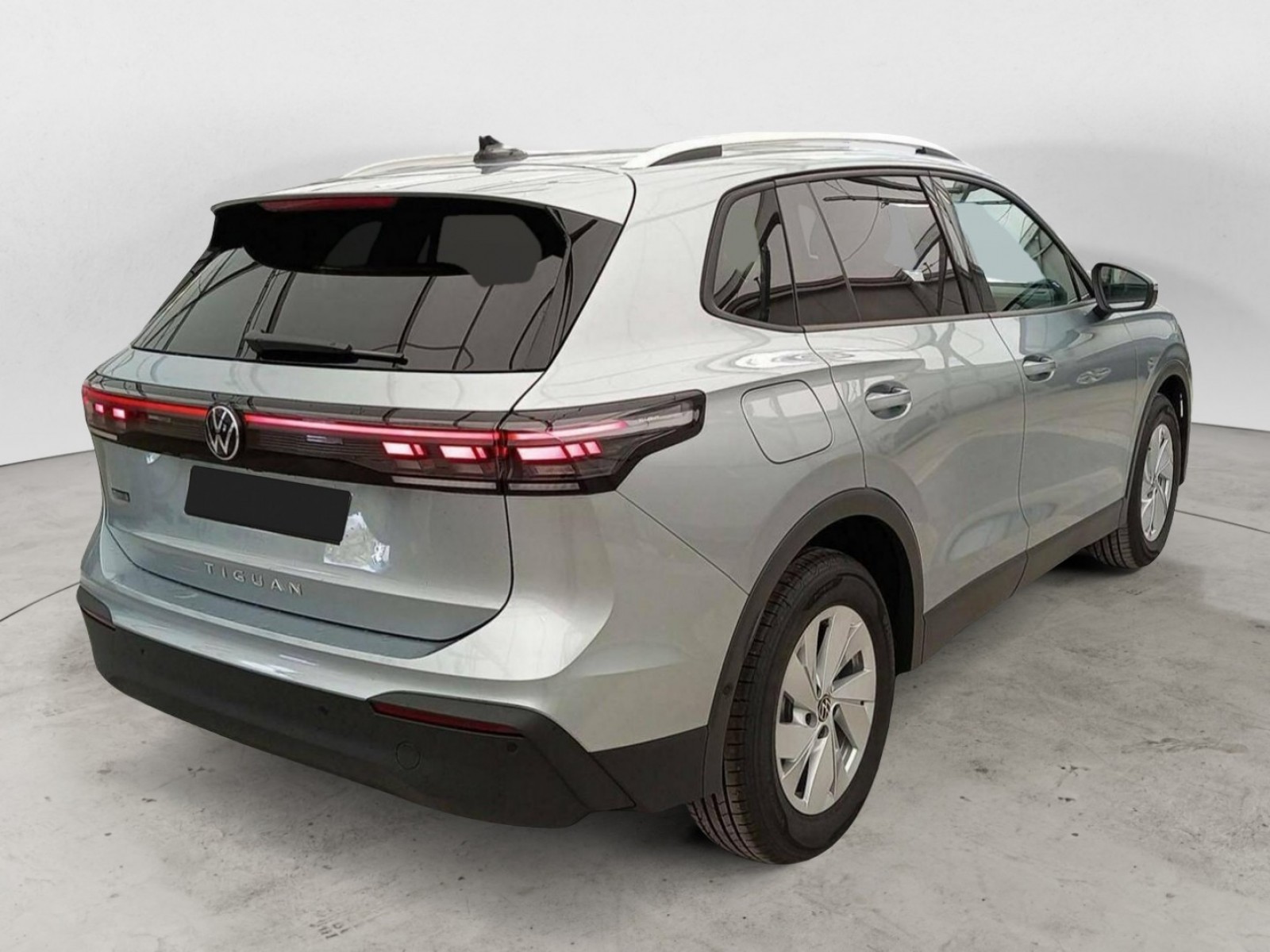 VOLKSWAGEN - TIGUAN - #727824 - 19
