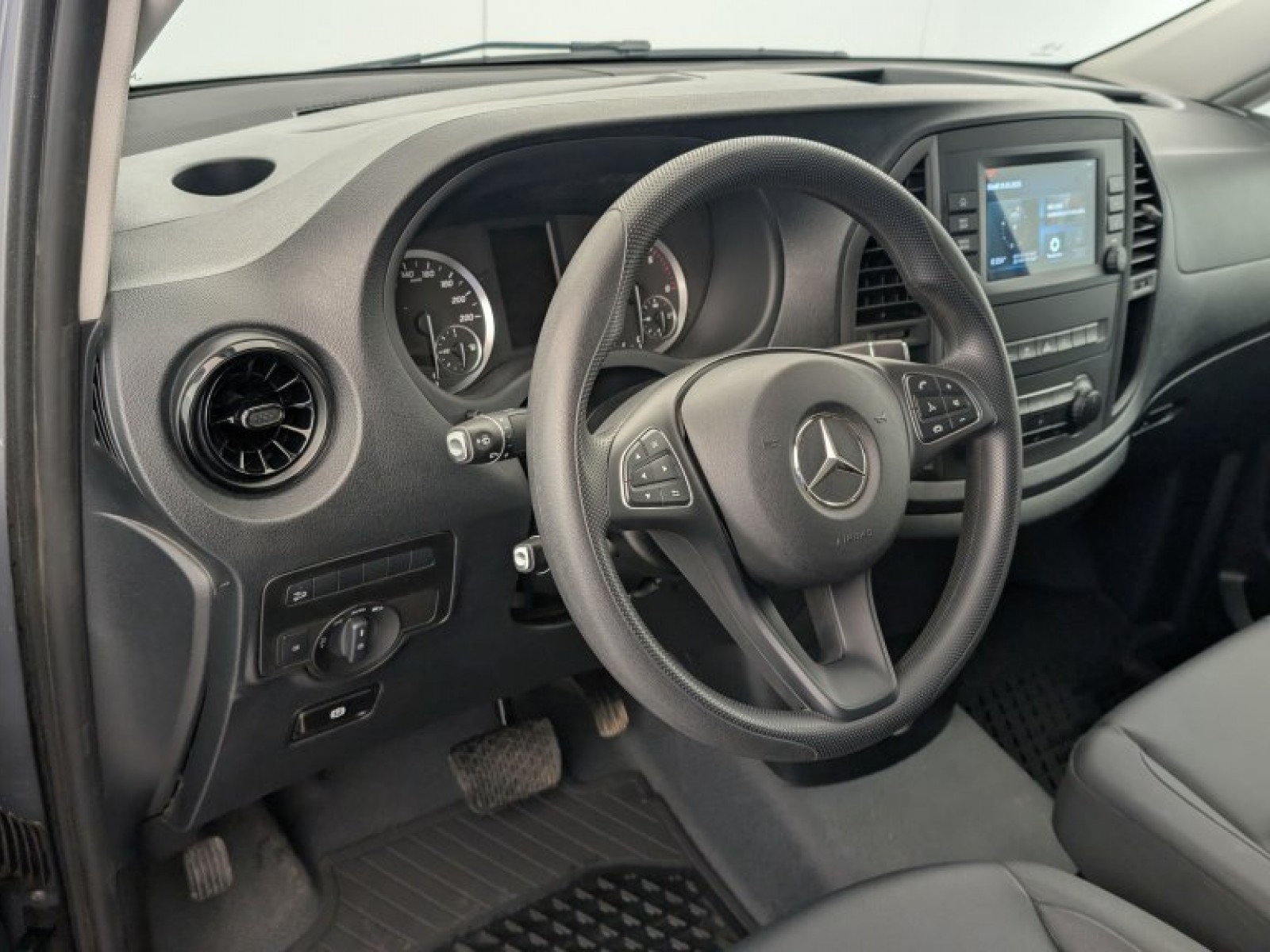MERCEDES - Vito Fourgon - #735824 - 11