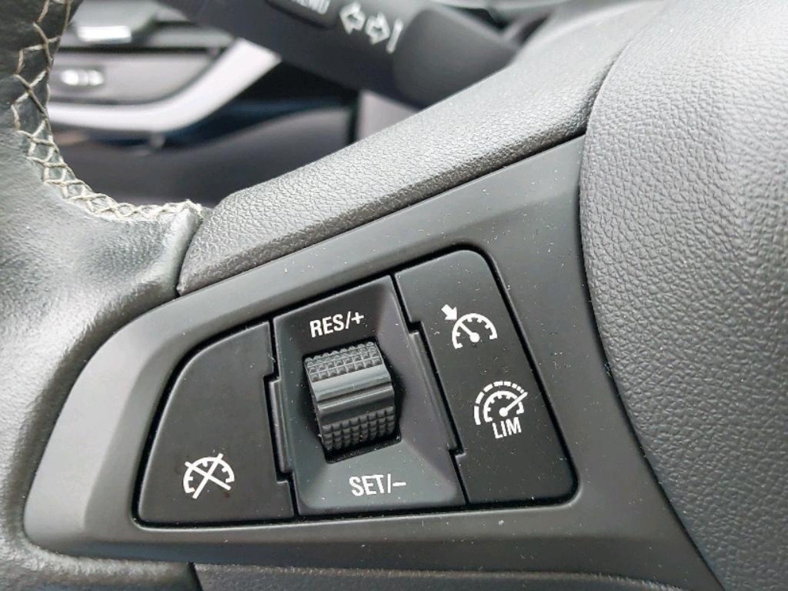 OPEL - CORSA - #176992 - 10