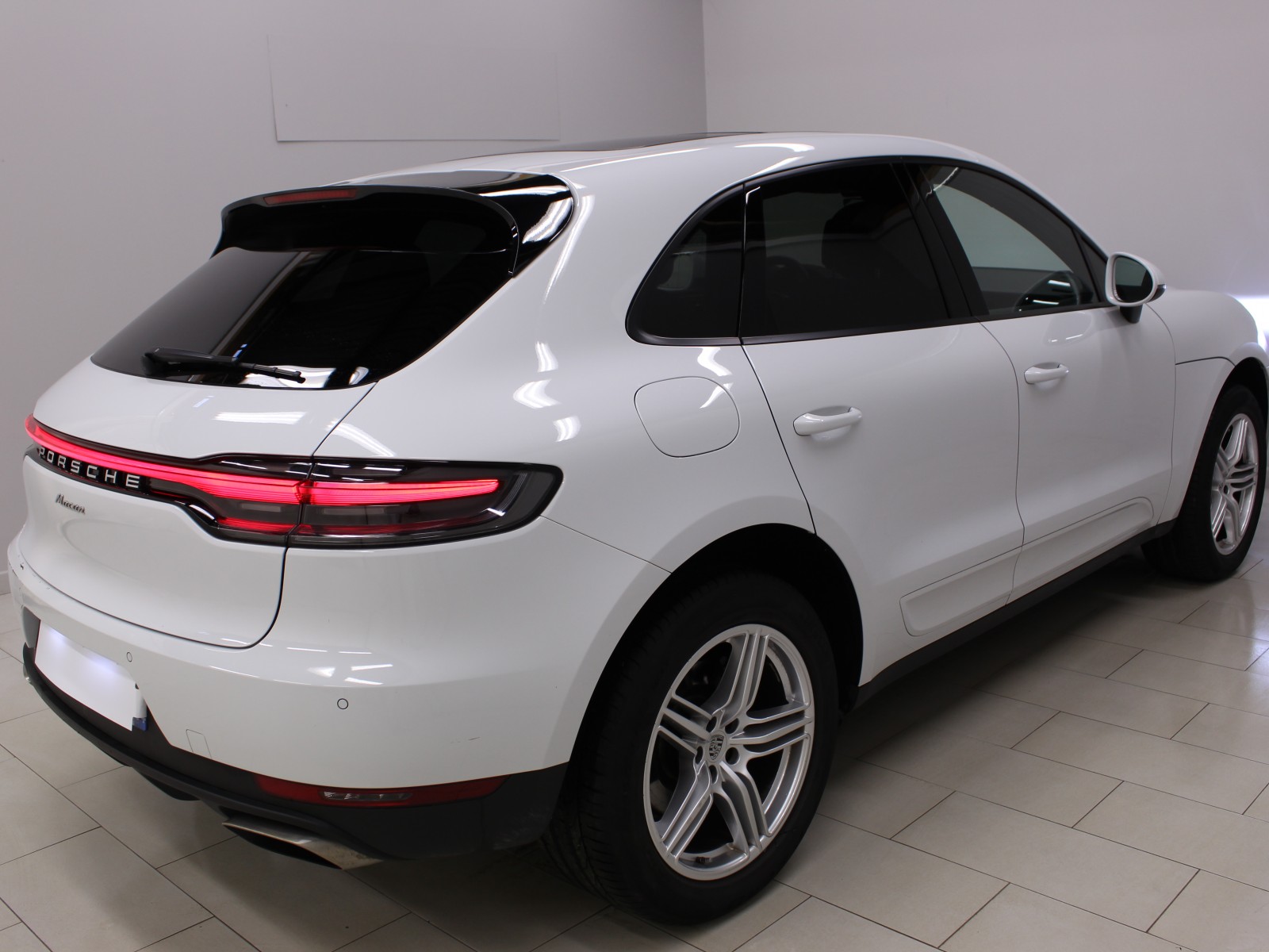 PORSCHE - MACAN - #175298 - 1
