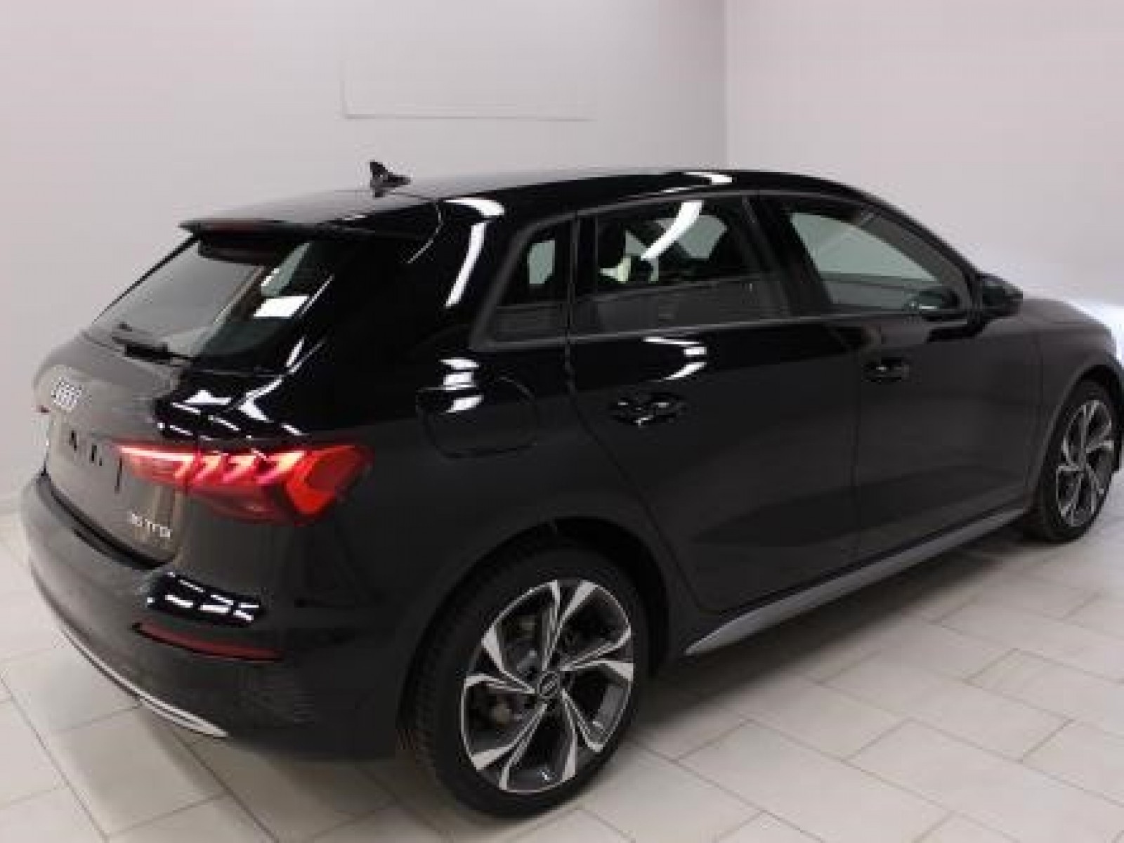 AUDI - A3 SPORTBACK - #164754 - 4