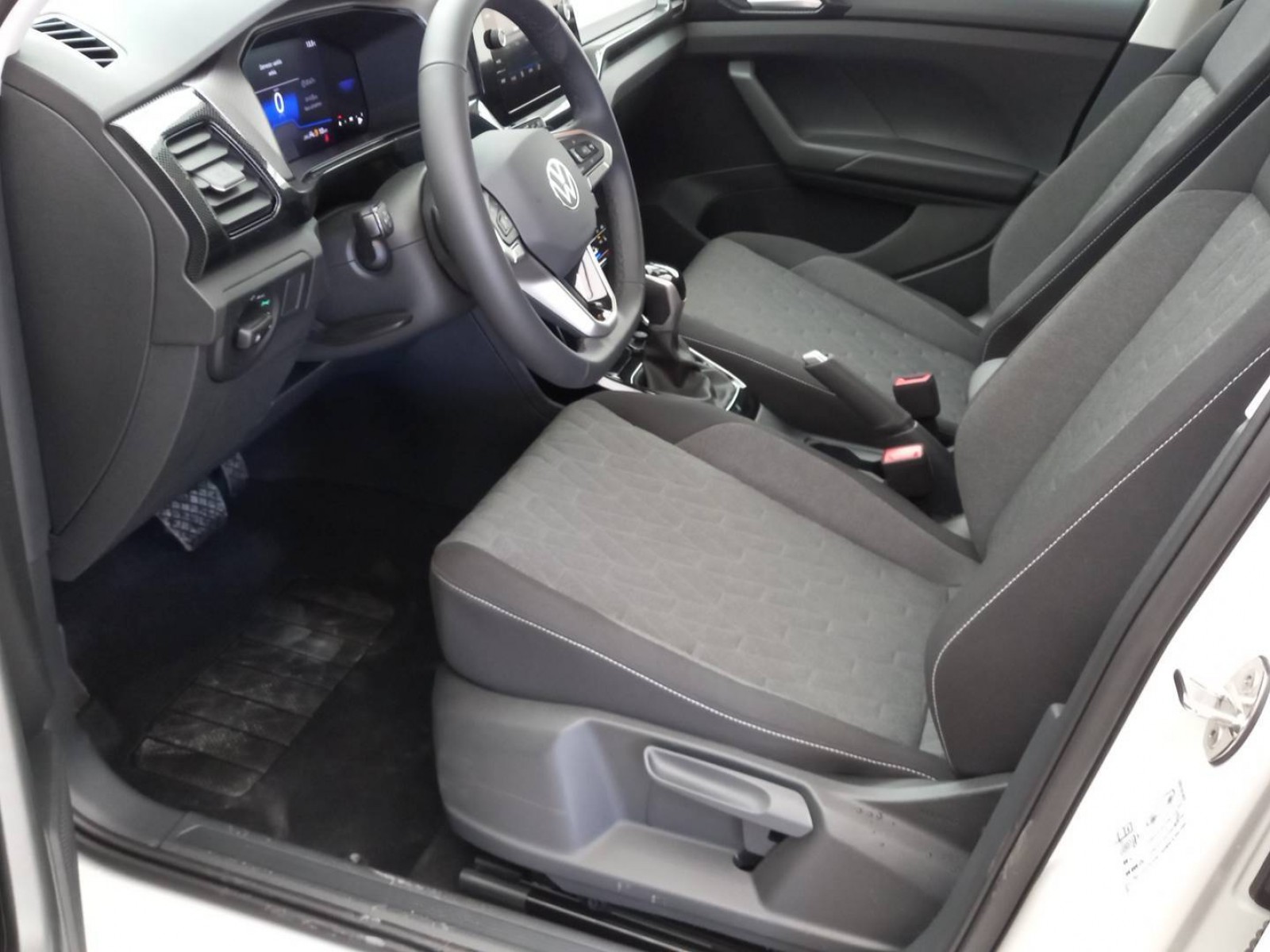 VOLKSWAGEN - T-CROSS - #695027 - 7