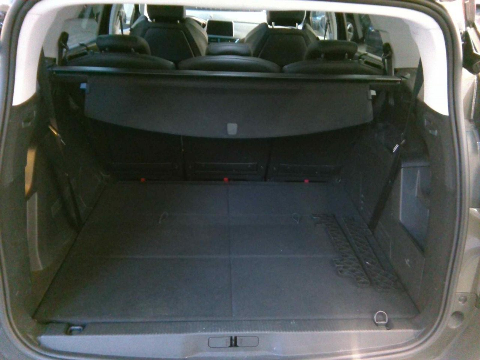 PEUGEOT - 5008 - #177574 - 3
