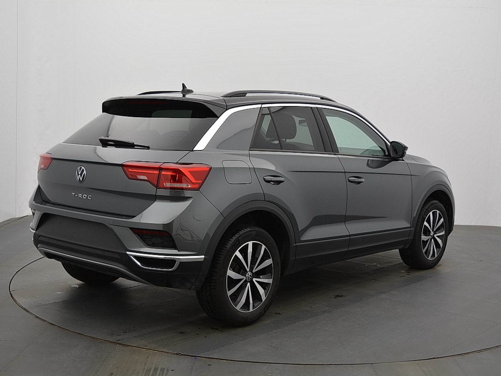 VOLKSWAGEN - T-ROC - #167326 - 1