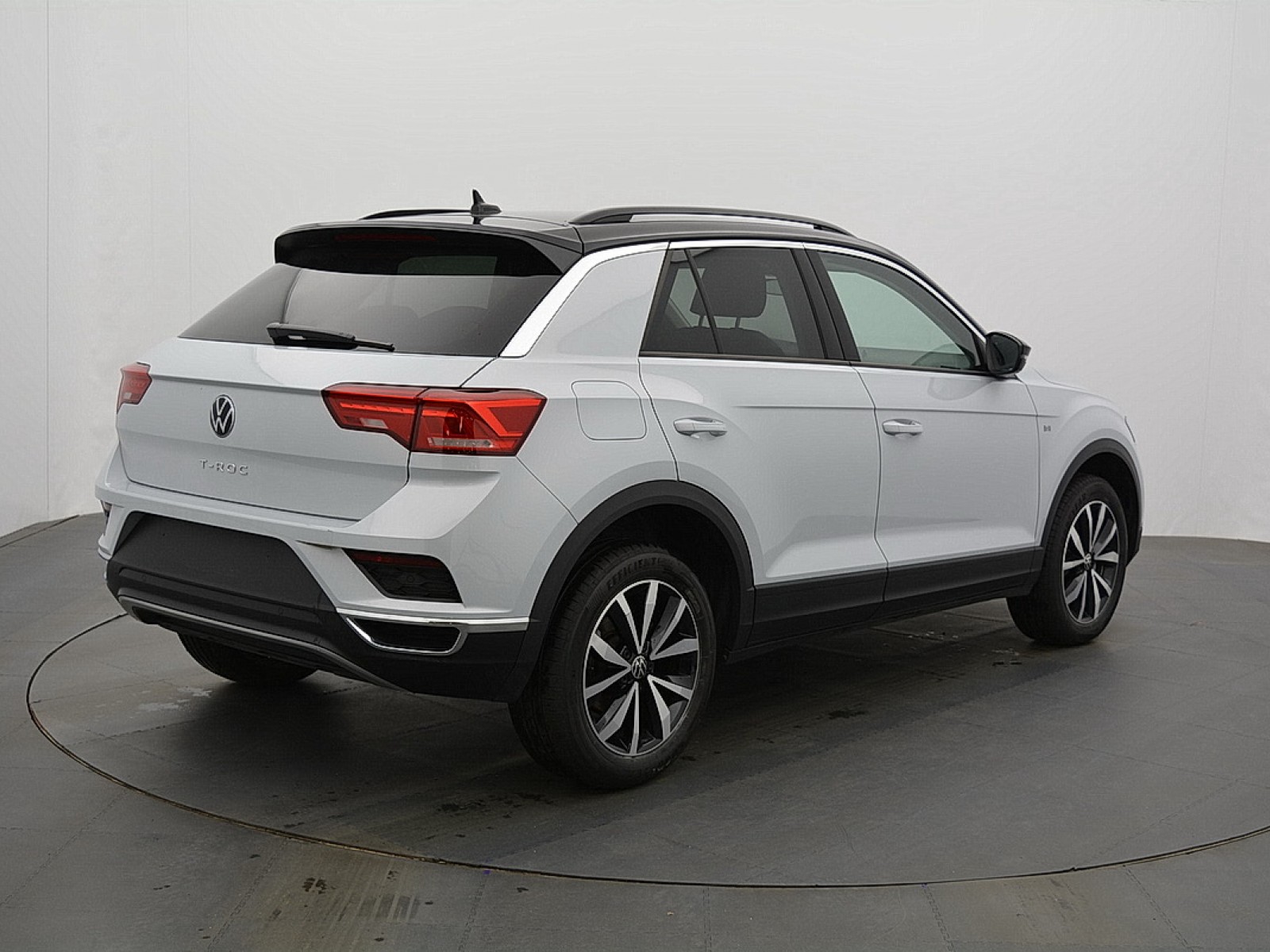 VOLKSWAGEN - T-ROC - #167309 - 1