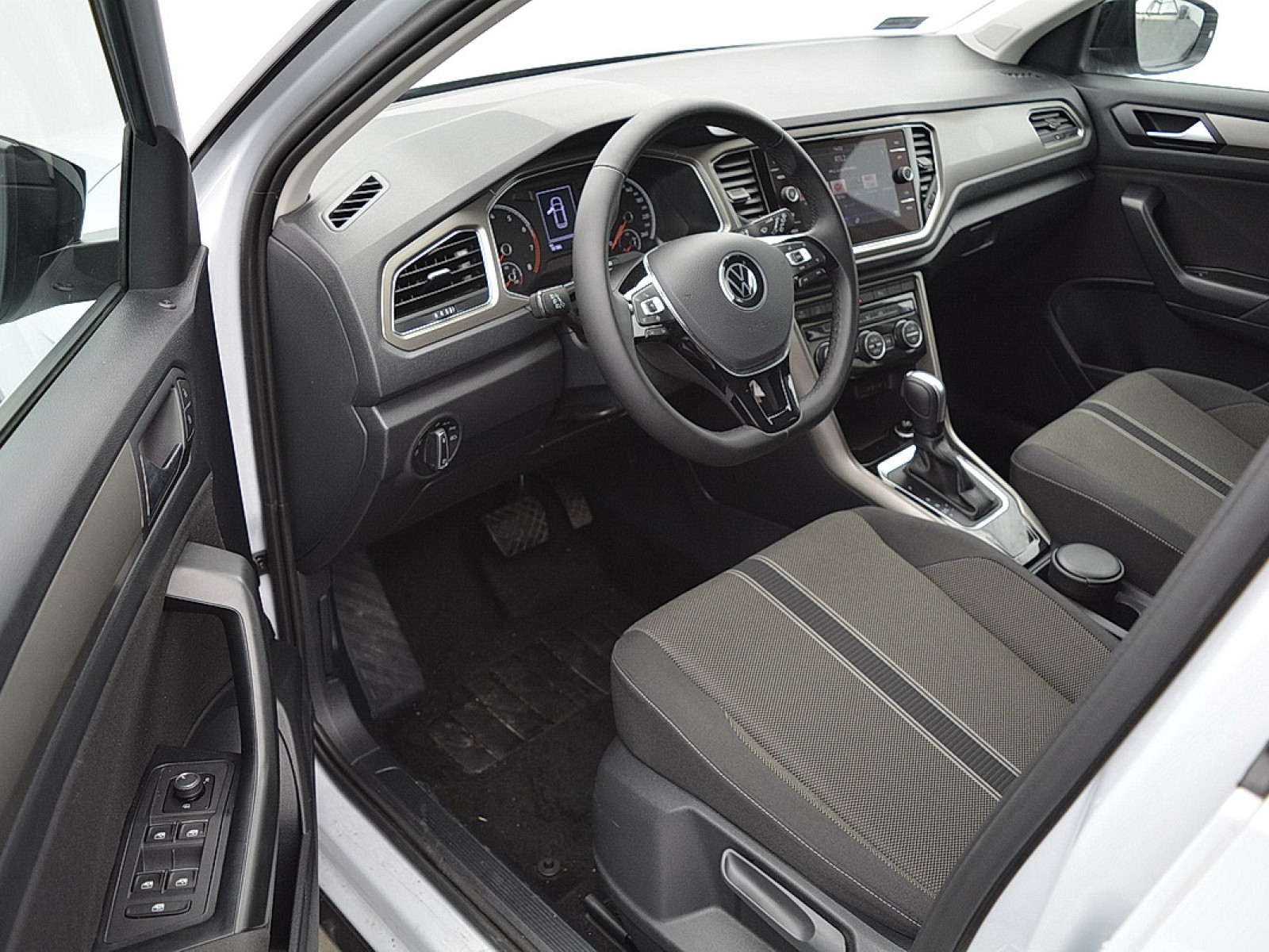 VOLKSWAGEN - T-ROC - #167309 - 3