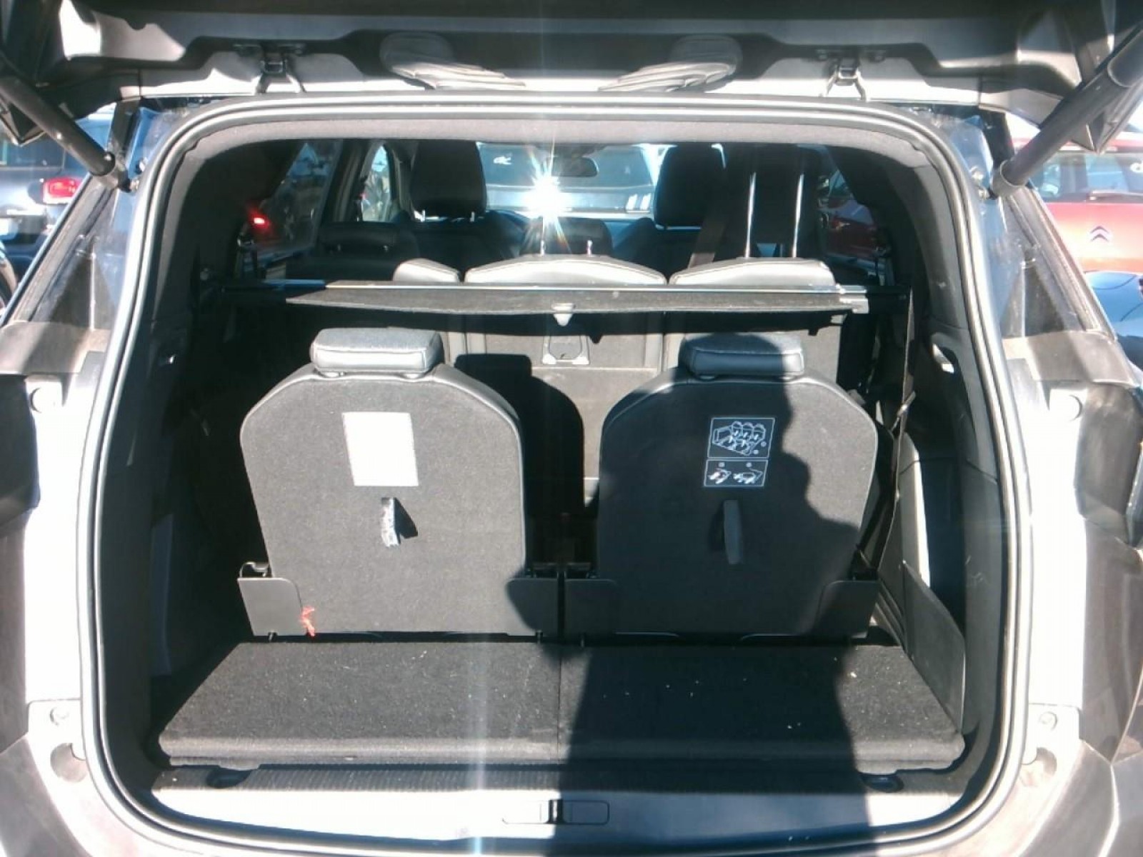 PEUGEOT - 5008 - #177915 - 2