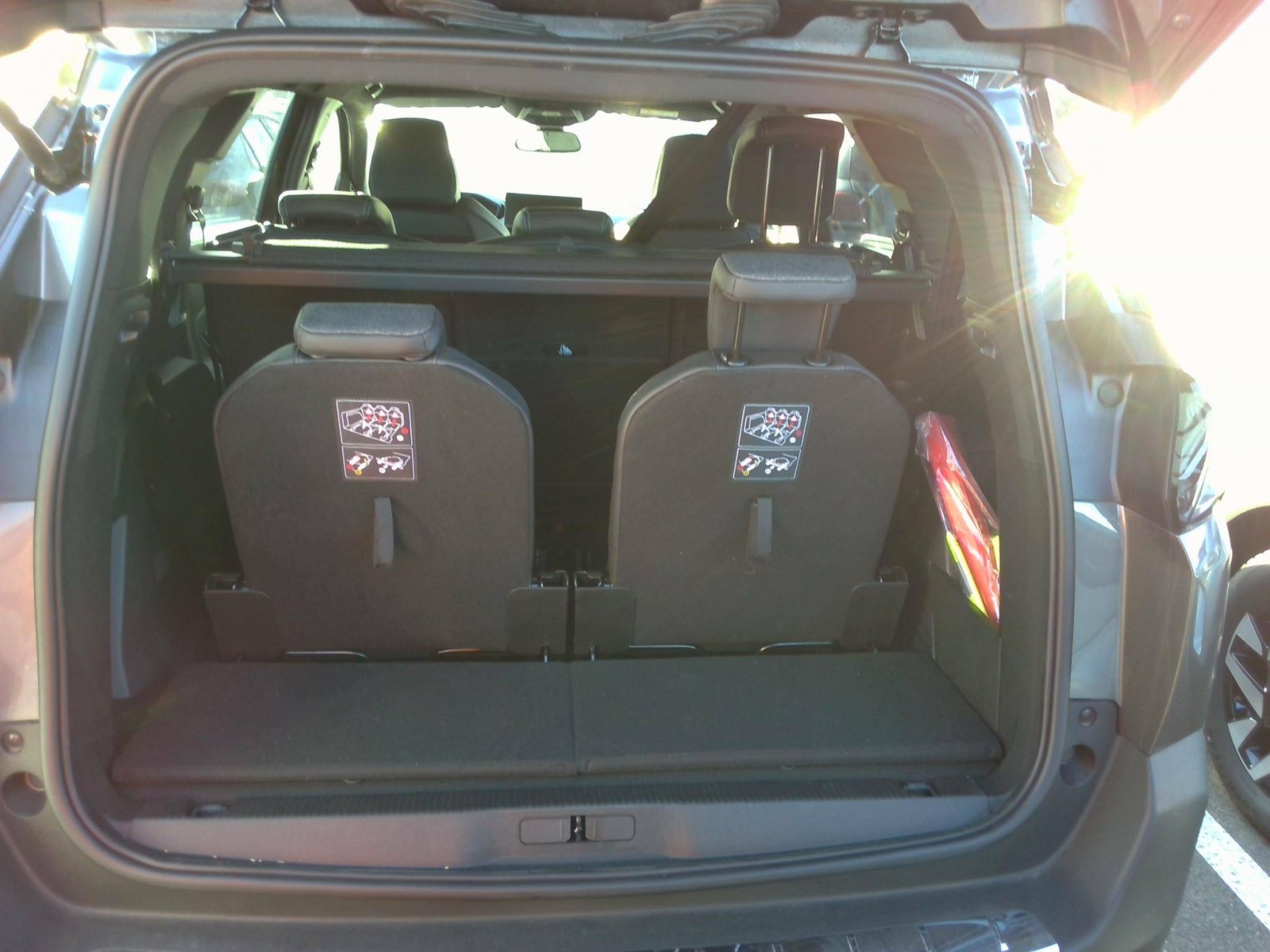 PEUGEOT - 5008 - #744600 - 3