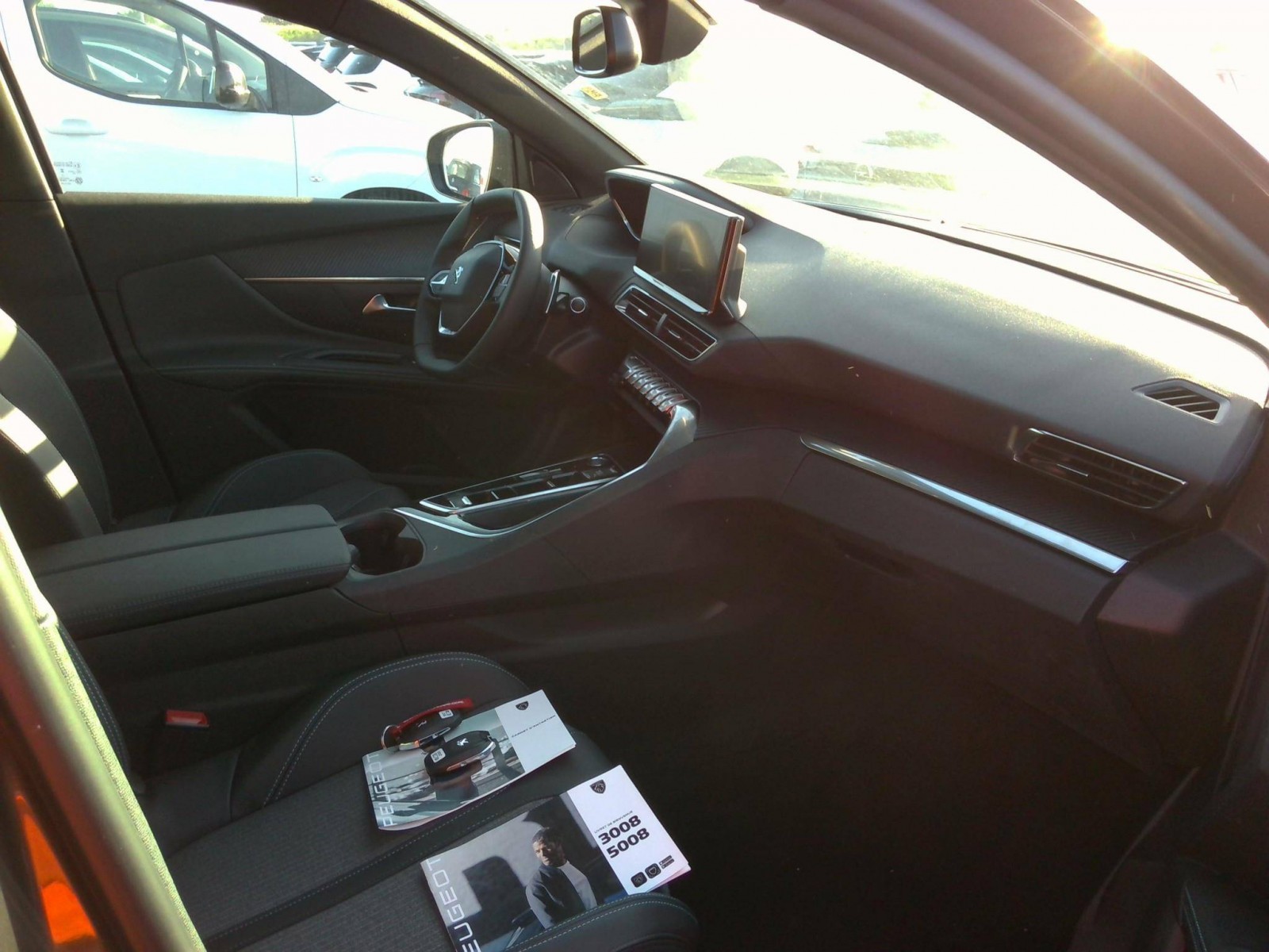 PEUGEOT - 5008 - #744600 - 2