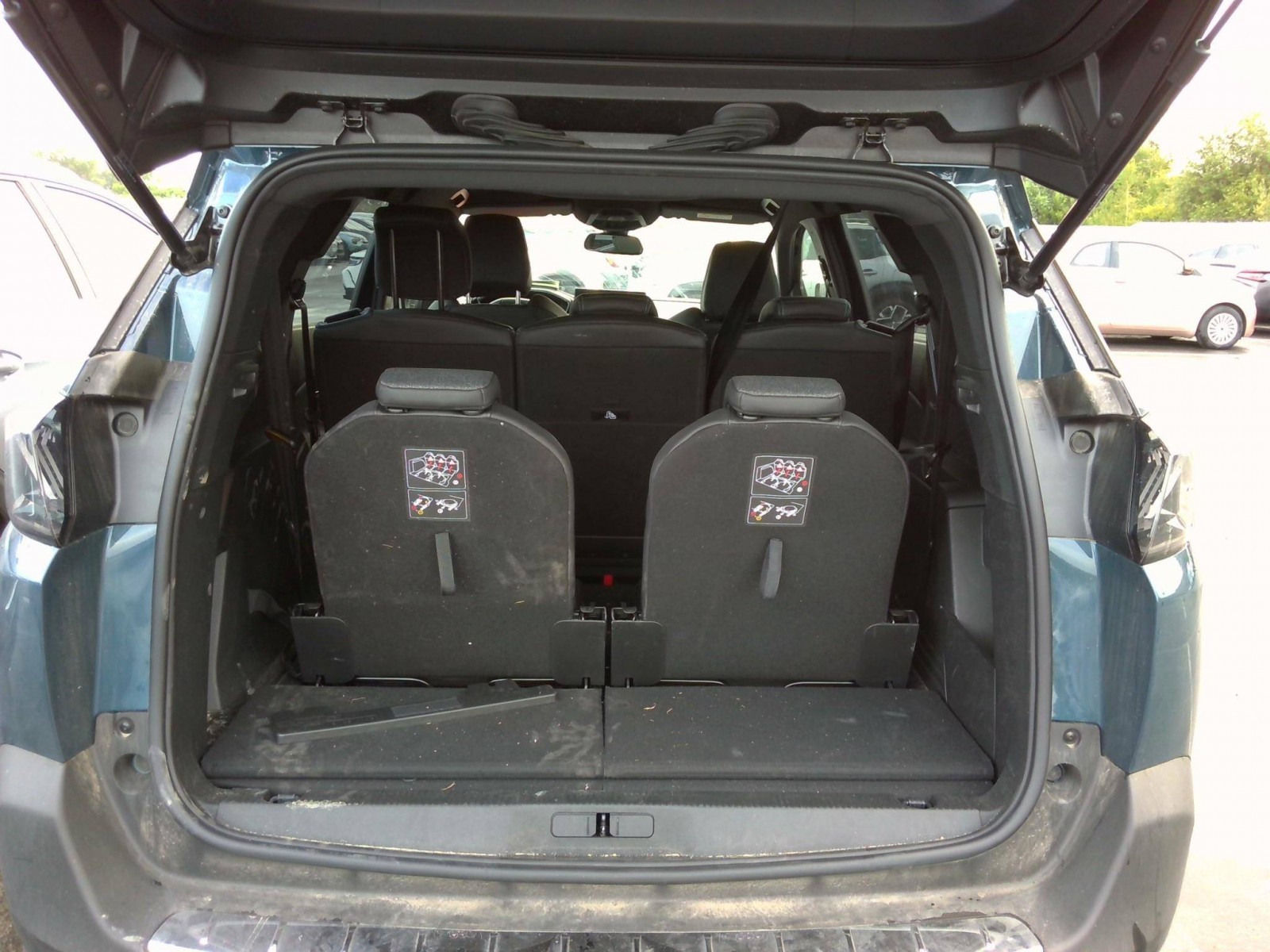 PEUGEOT - 5008 - #744599 - 3