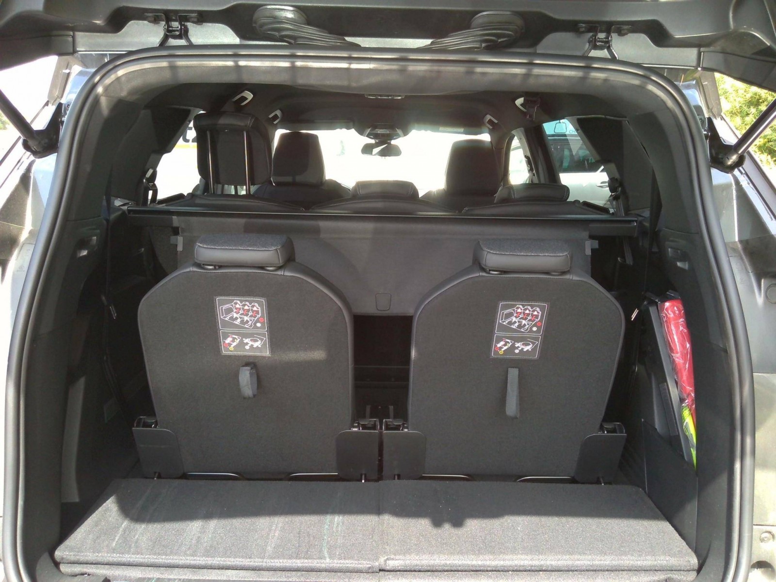PEUGEOT - 5008 - #744595 - 3