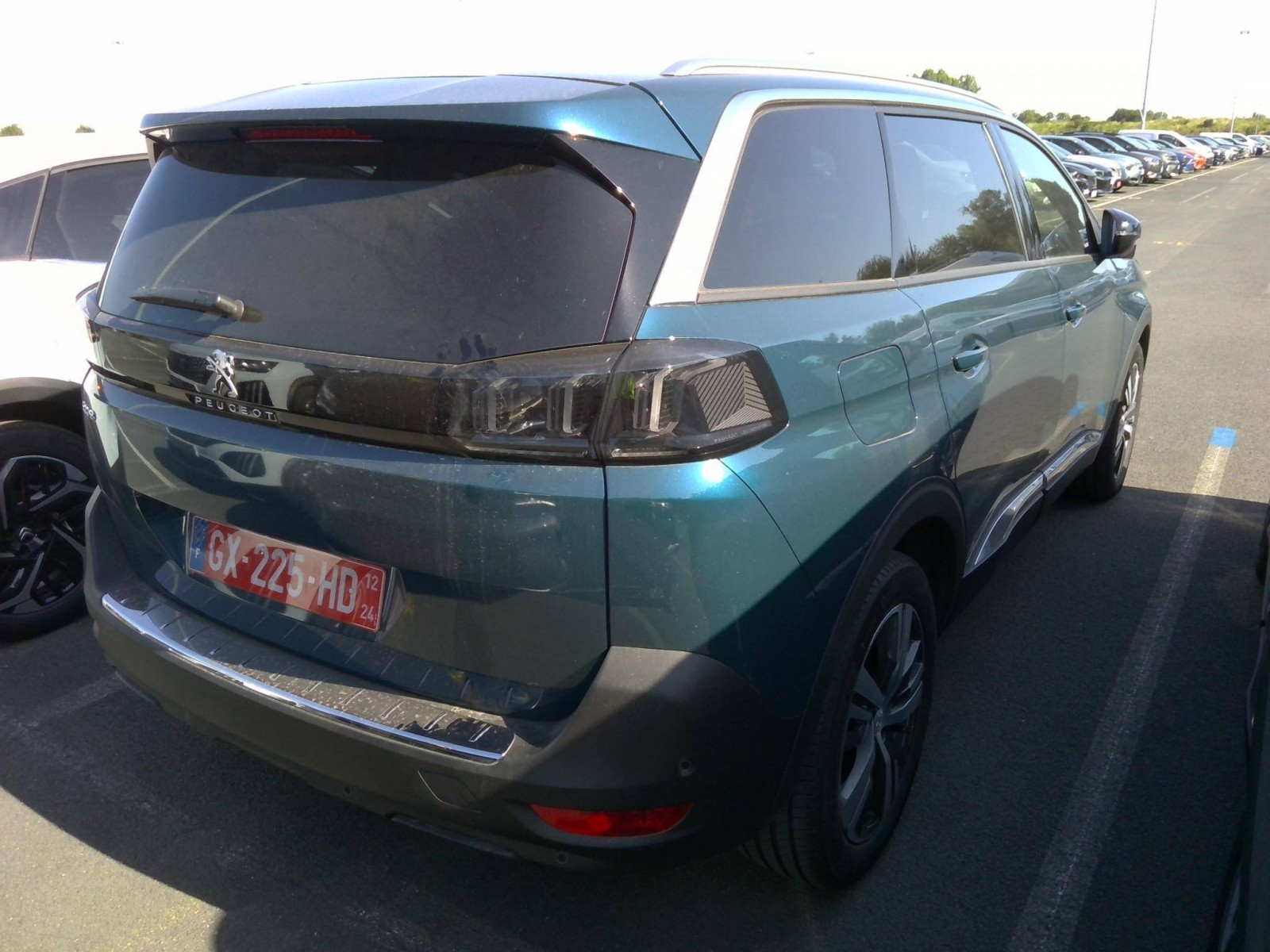 PEUGEOT - 5008 - #744598 - 1