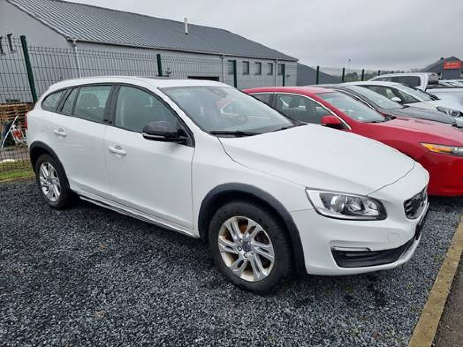 VOLVO - V60 CROSS COUNTRY - #177987 - 0