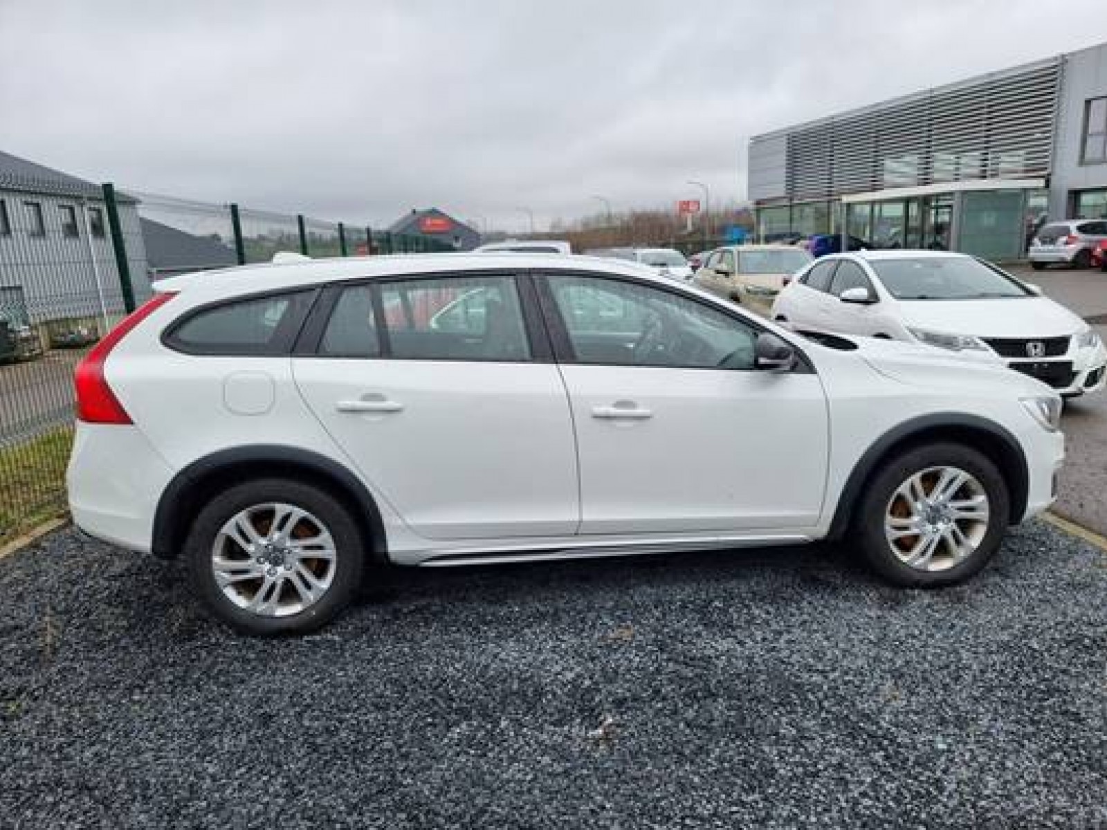 VOLVO - V60 CROSS COUNTRY - #177987 - 4