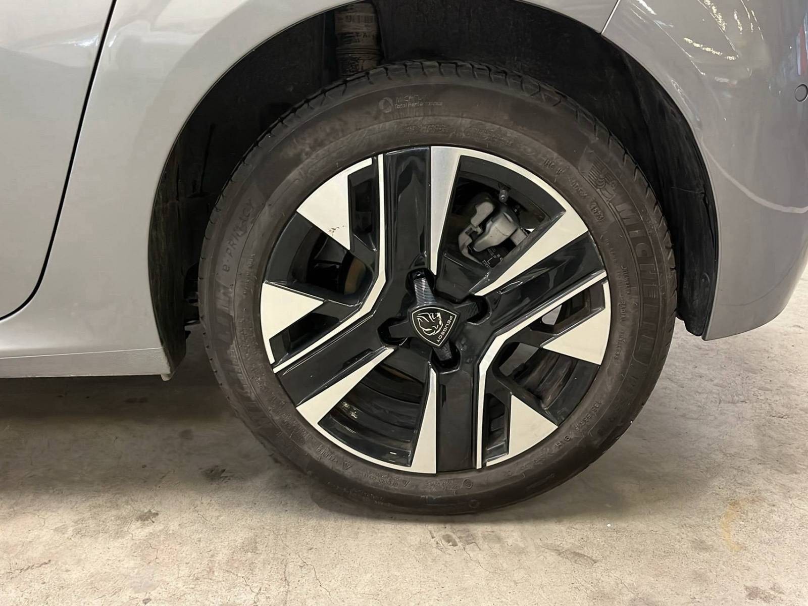 PEUGEOT - 208 - #747550 - 11