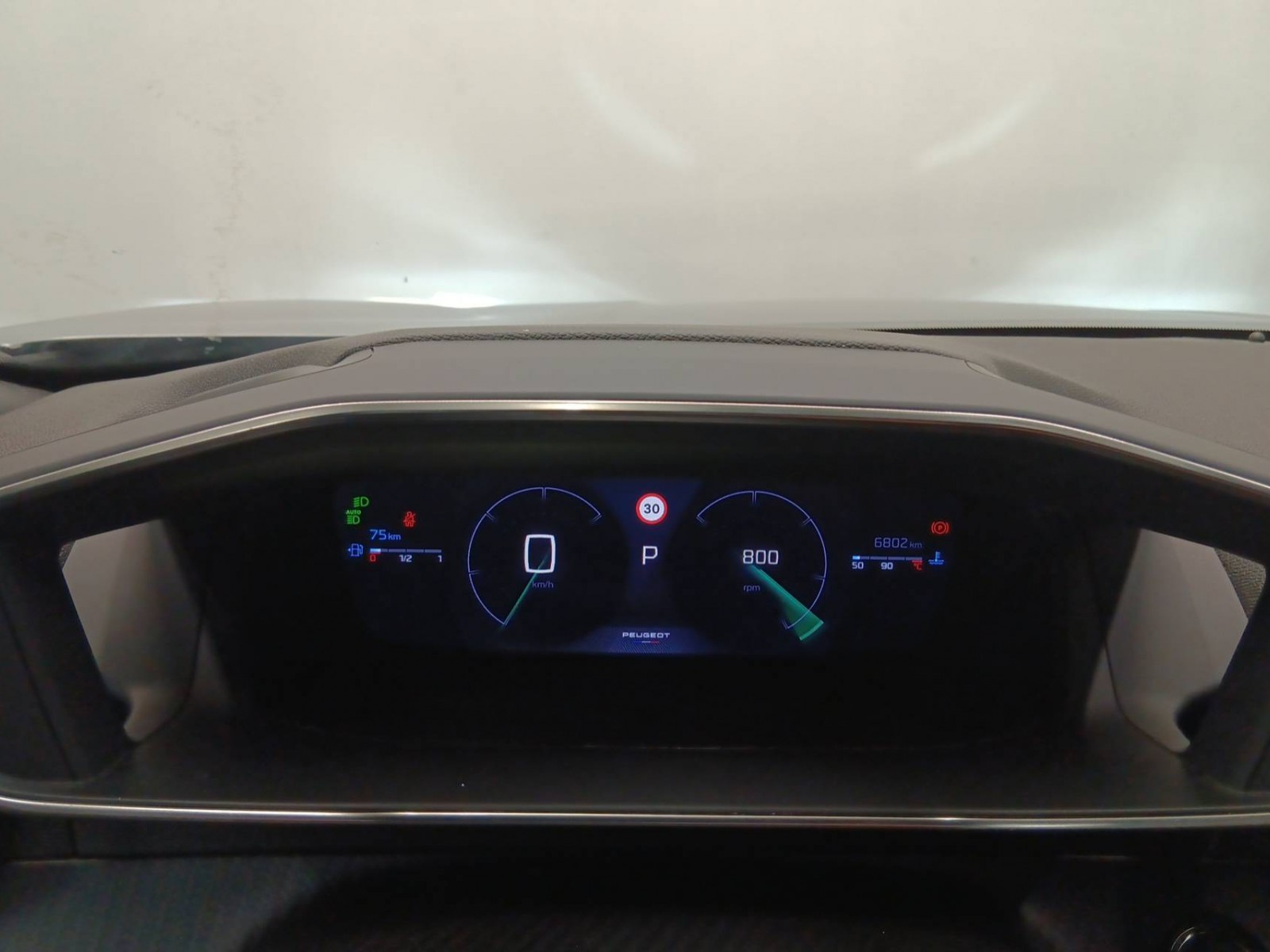 PEUGEOT - 2008 - #639371 - 3