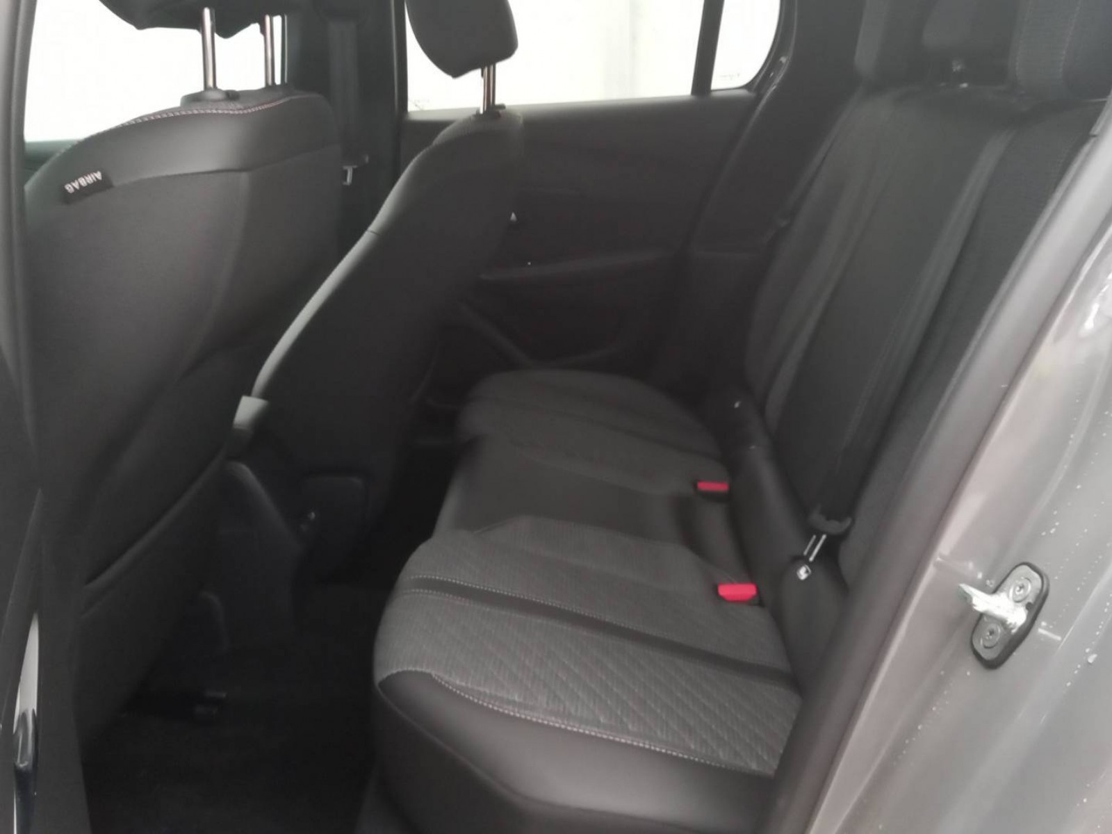 PEUGEOT - 208 - #744570 - 11