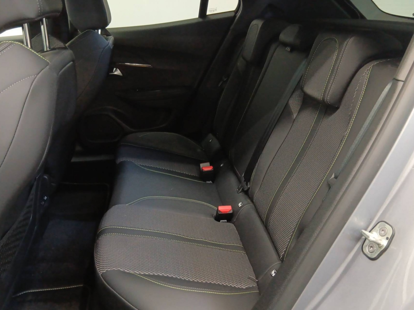 PEUGEOT - 2008 - #639371 - 8