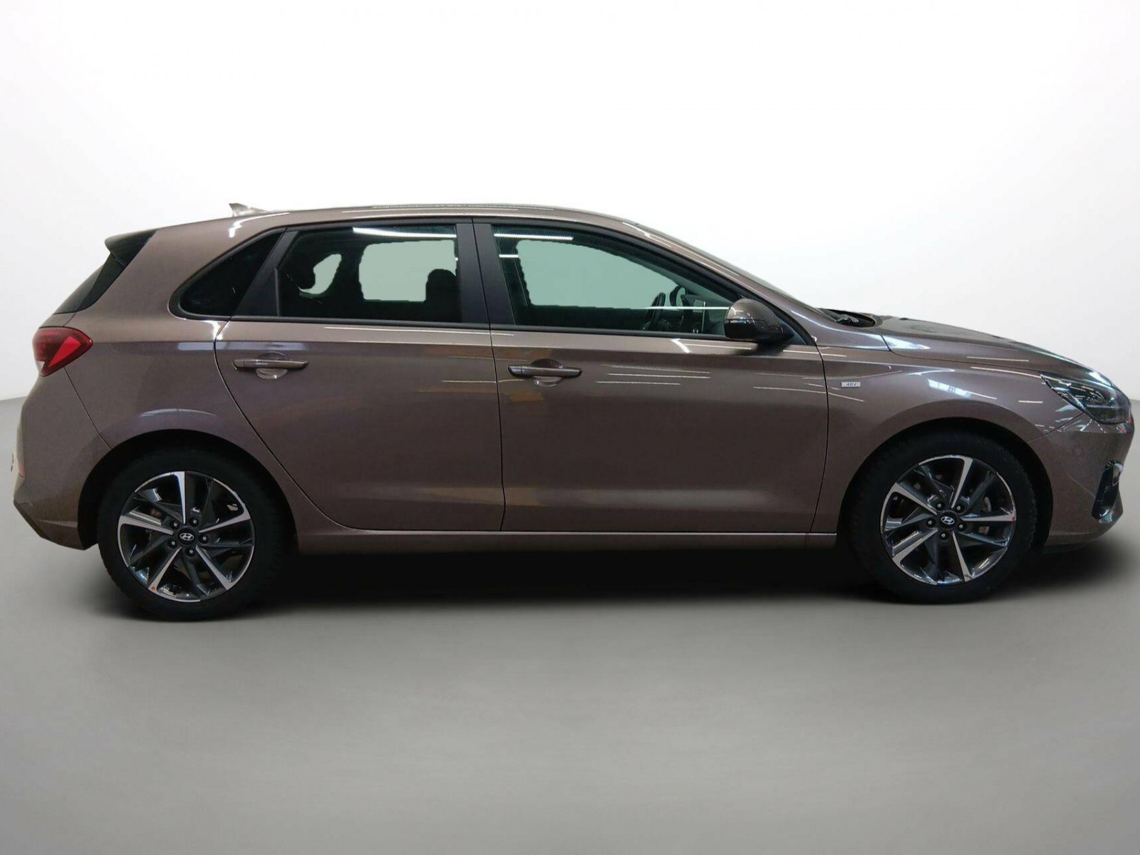 HYUNDAI - i30 - #720642 - 15