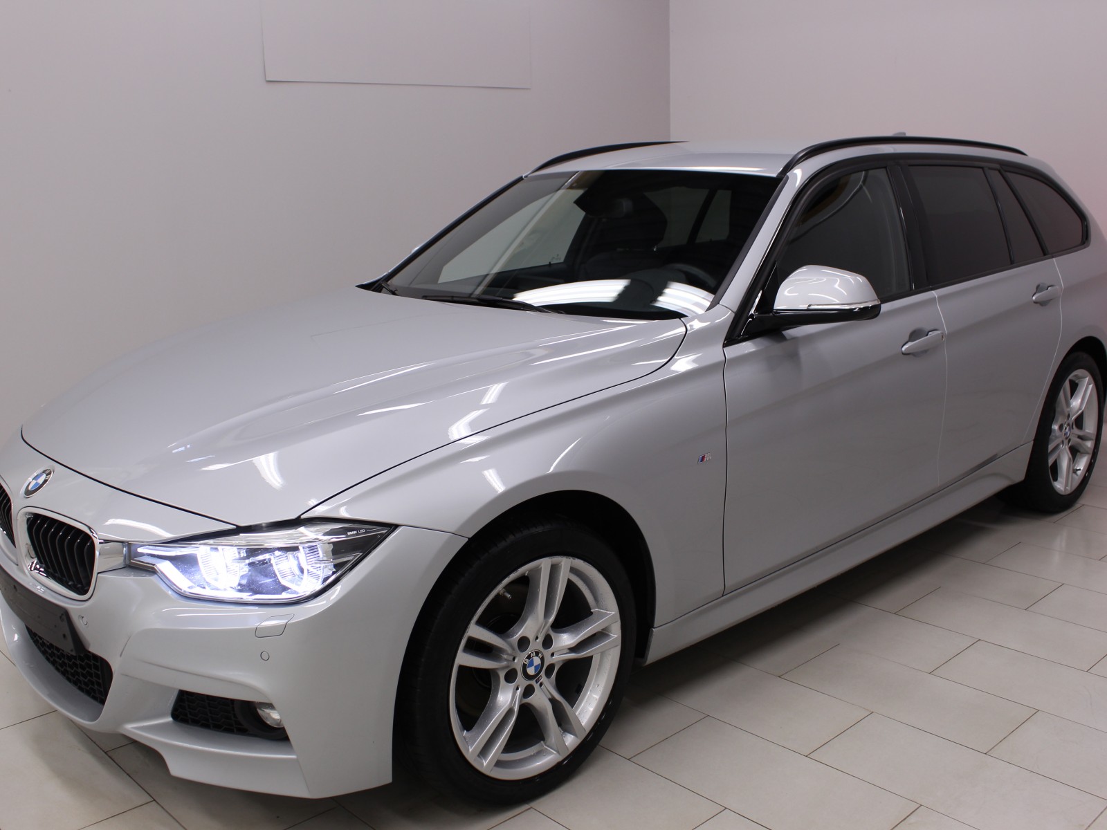 BMW - SERIE 3 TOURING F31 - #177725 - 0