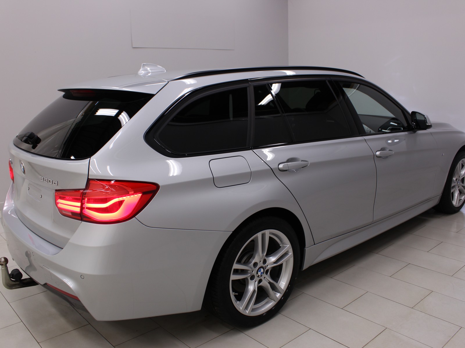 BMW - SERIE 3 TOURING F31 - #177725 - 1