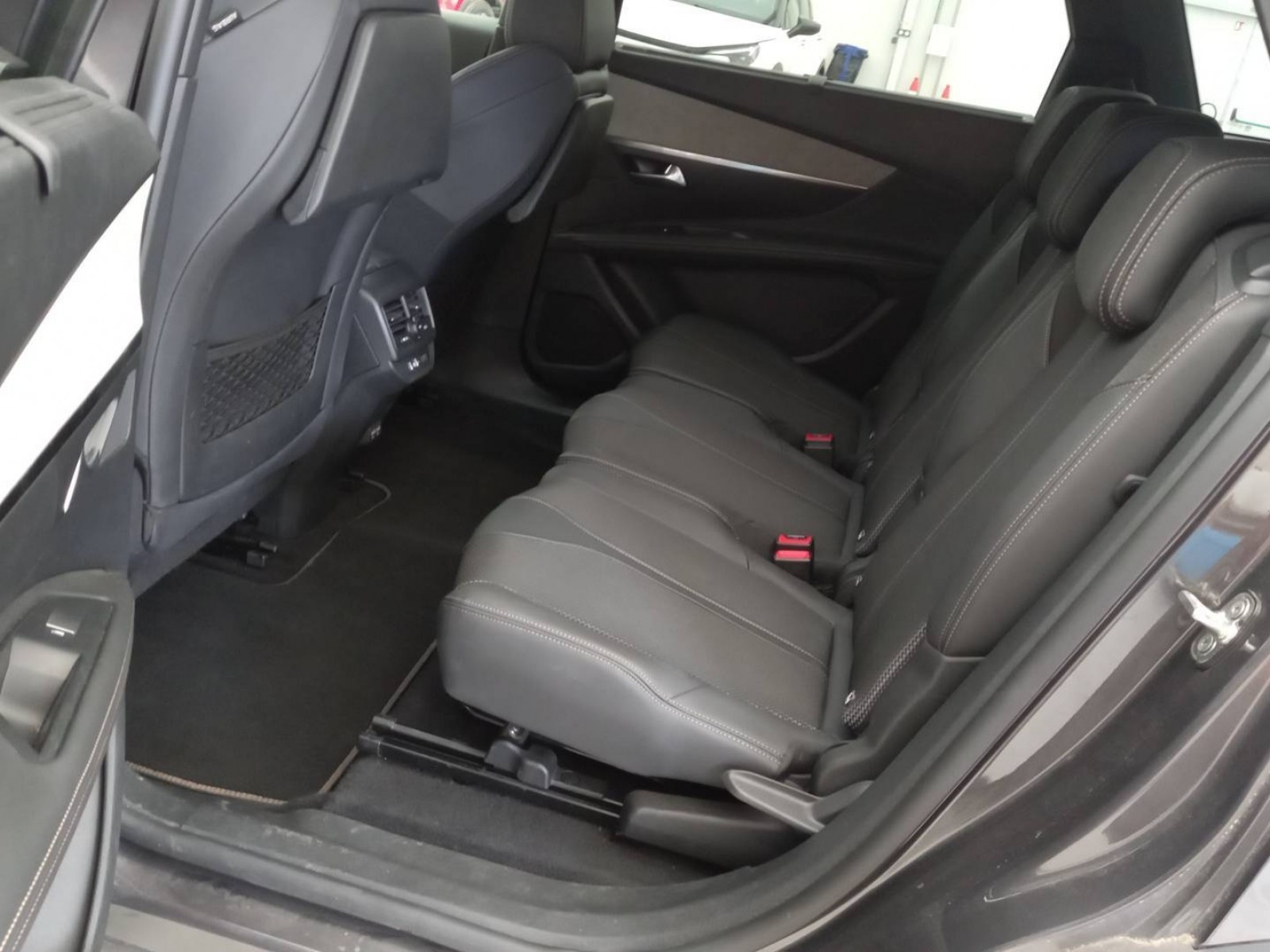 PEUGEOT - 5008 - #665289 - 8